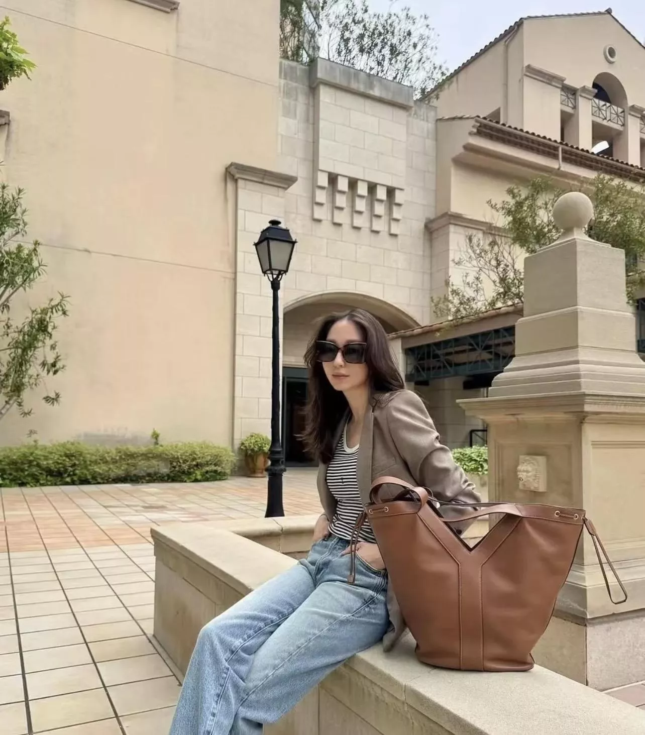 YSL 焦糖色 大Y托特包 俐落V字開口・可調包型・超大容量手袋