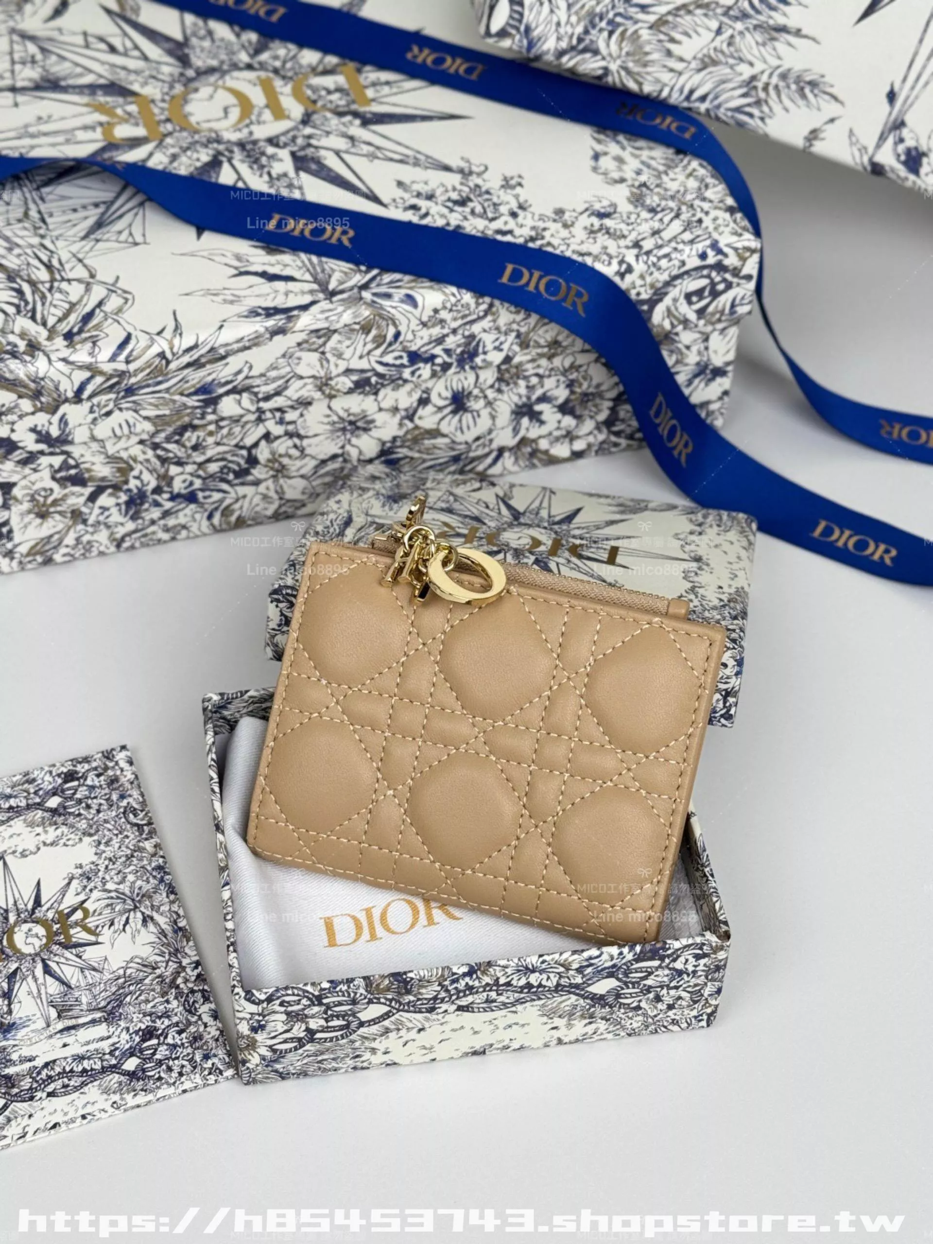 Dior 杏色 Caro Dahlia CD吊飾小羊皮錢包｜11.5×9×2cm