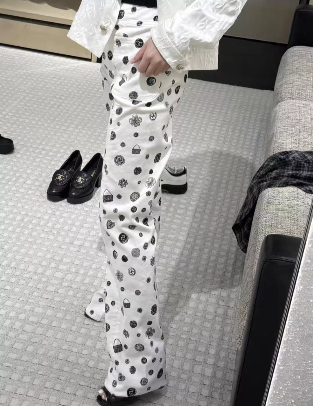 白色多元素印花直筒牛仔褲 36/38/40/42