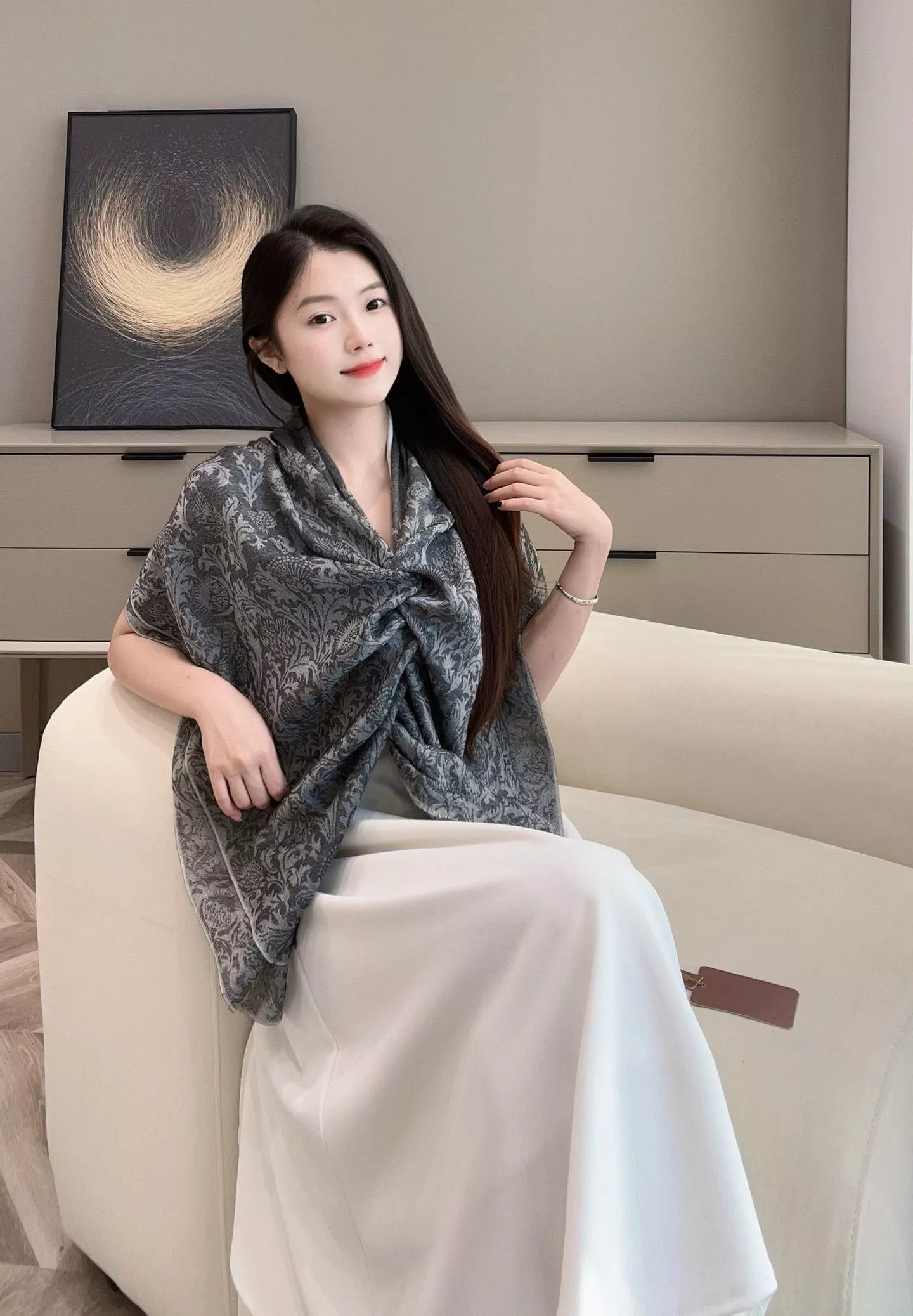 𝐋𝐨𝐫𝐨 𝐏𝐢𝐚𝐧𝐚 • 黑色《生命之花 戒指绒長巾》190×92cm