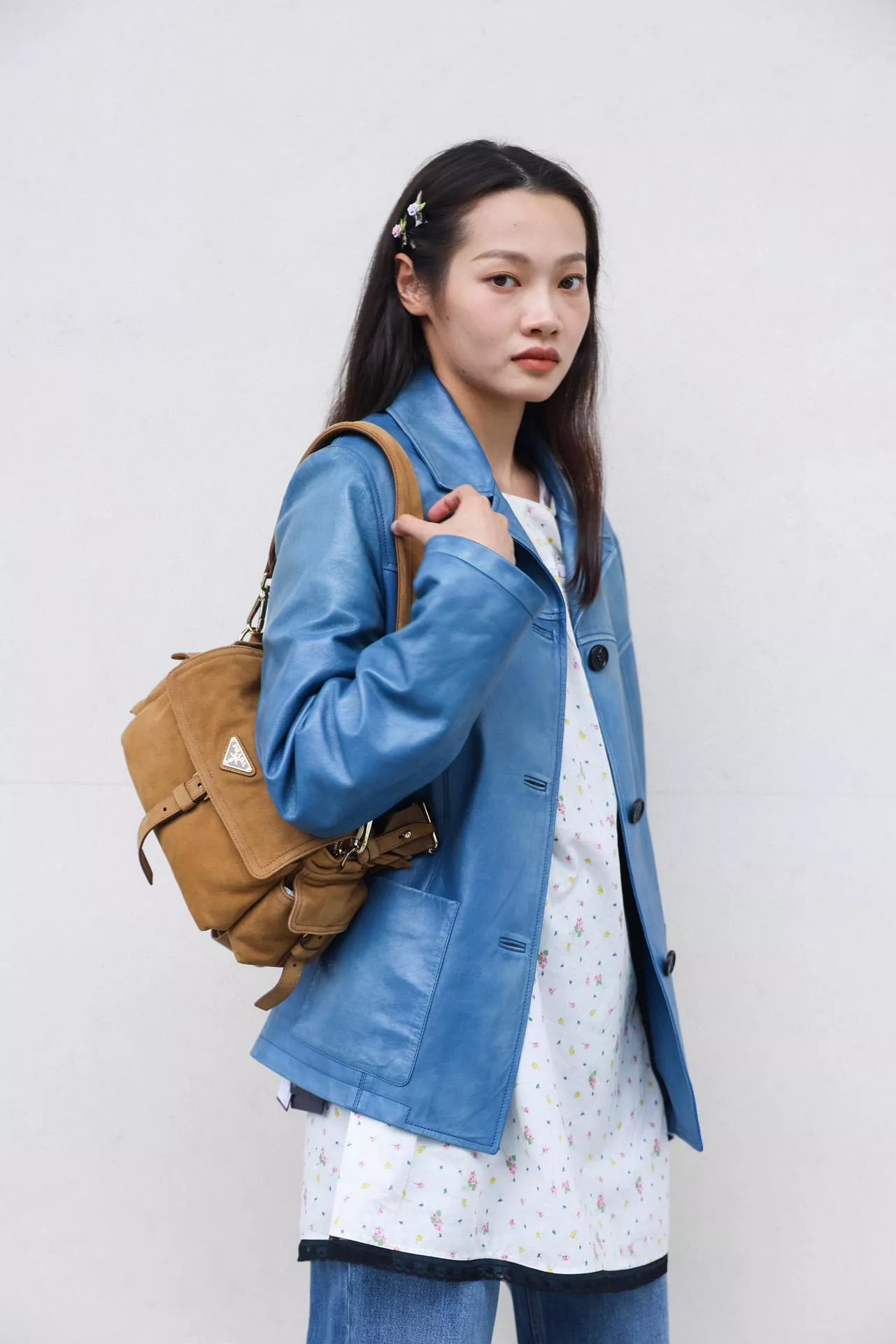 PRADA  肉桂色 麂皮款 Explore 郵差包｜中號｜1BD394｜30cm百搭雙肩帶版