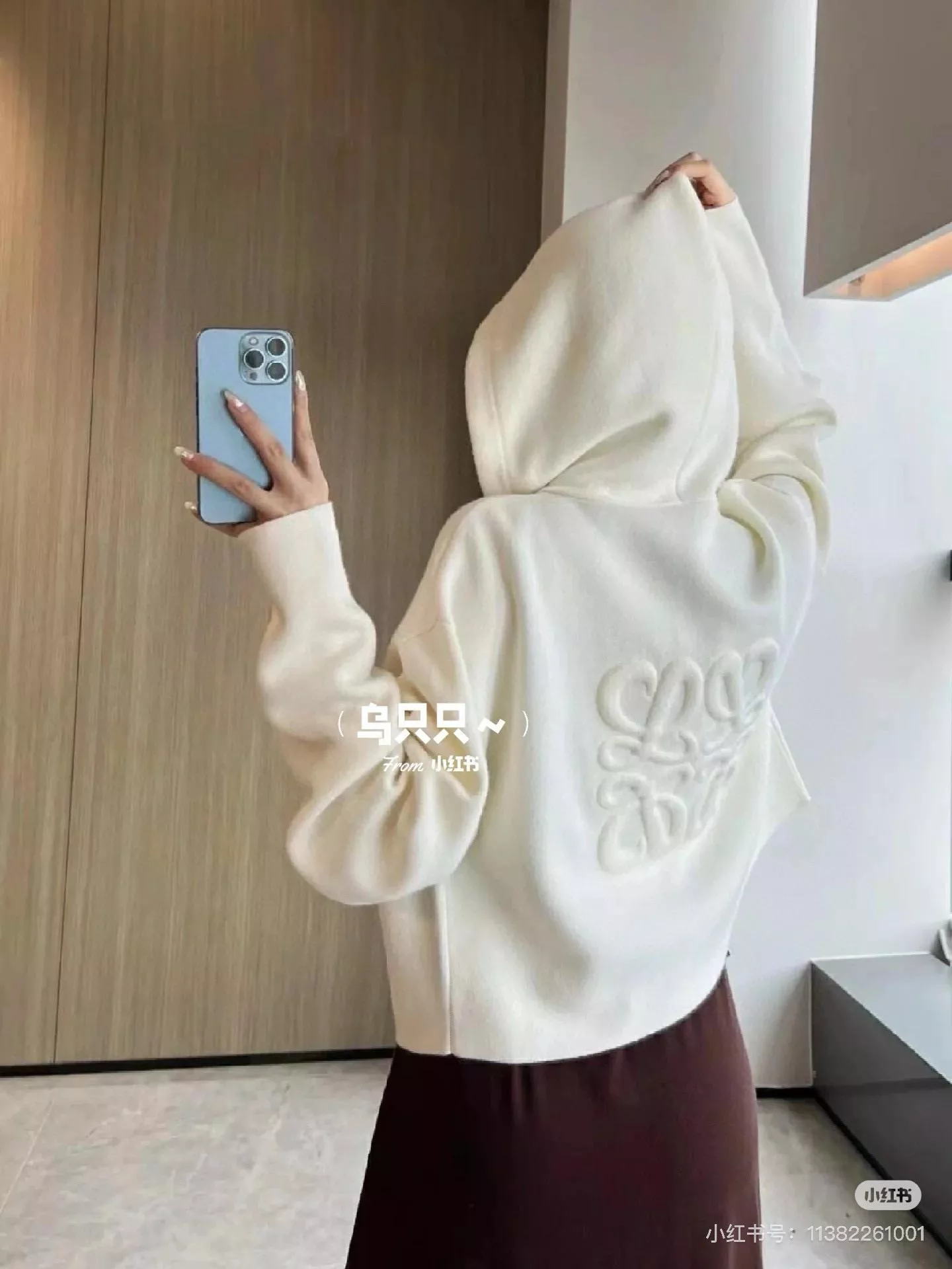 LOEWE 浮雕羊毛連帽短版開衫外套｜白色｜S/M/L 尺碼
