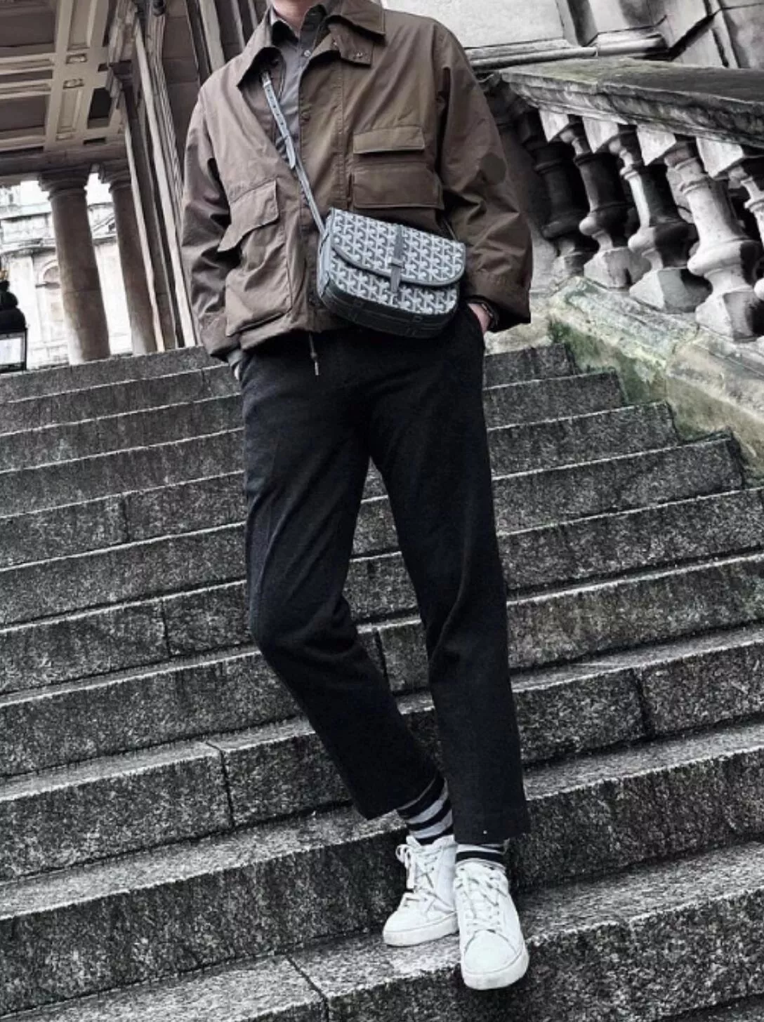 Goyard 灰色 復古郵差包 Belvedere PM ／22cm／可調肩帶設計