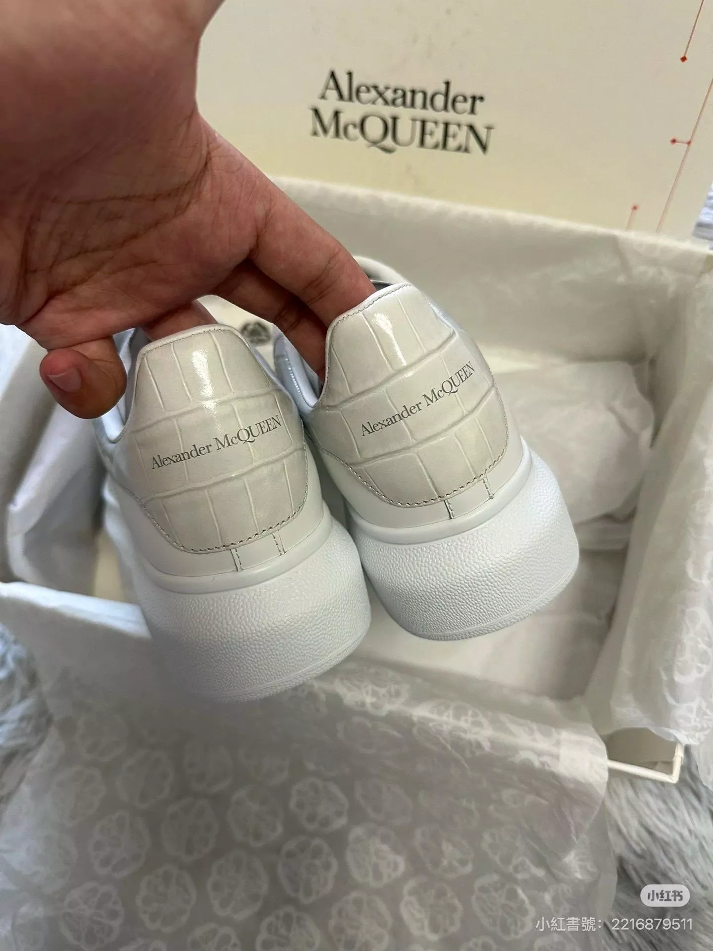 Alexander McQueen 米灰壓紋 情侶款 麥昆運動鞋休閒鞋 厚底鞋