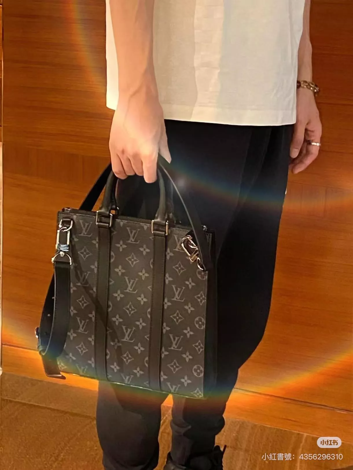 【Sac Plat 男士琴譜包 公事包 】M46098／Monogram Eclipse 芯片款