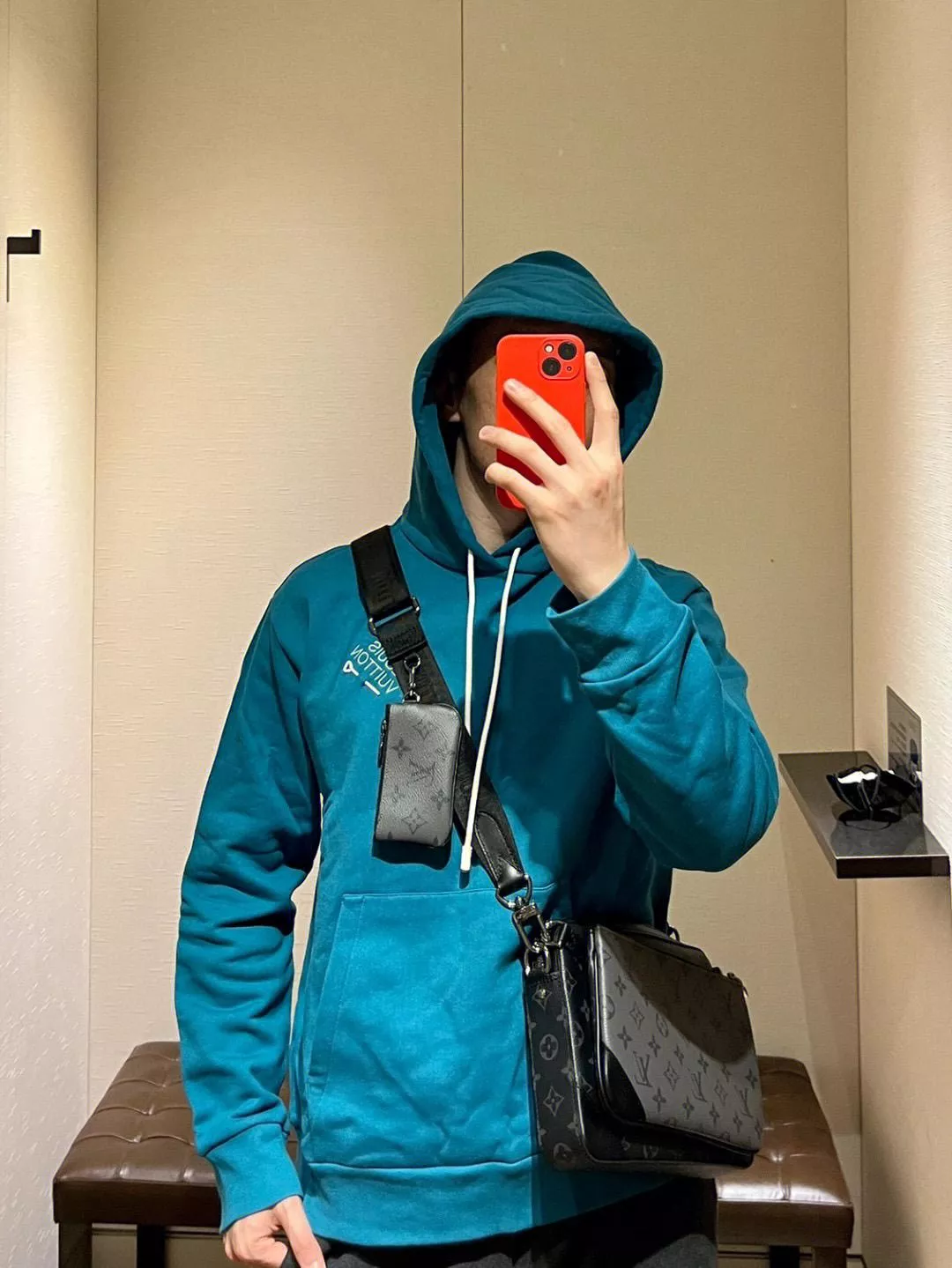 【Trio 三合一郵差包】M69443／Monogram Eclipse 芯片版