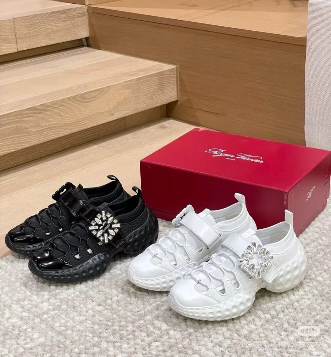 Viv' on the Run Trekky 鑽釦款 織物拼漆皮運動休閒鞋 黑色/白色 35-39