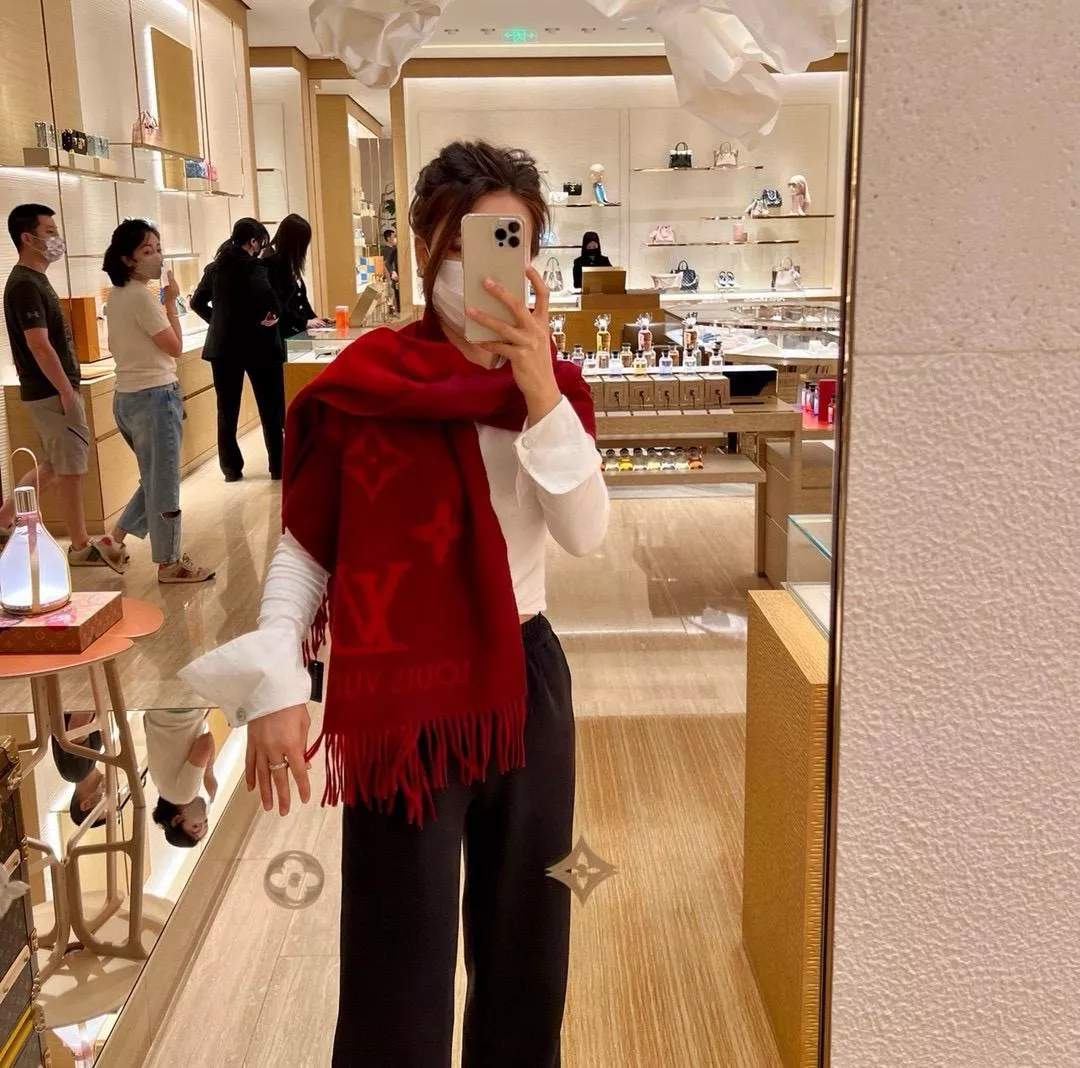 高訂版▪️ M75505 REYKJAVIK 經典山羊絨圍巾・純羊絨斜紋提花款｜191×45cm