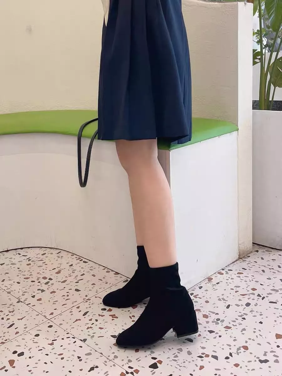 SW｜『Accordion 早秋粗方跟短靴』彈力羊絨襪靴・顯瘦高級感經典款