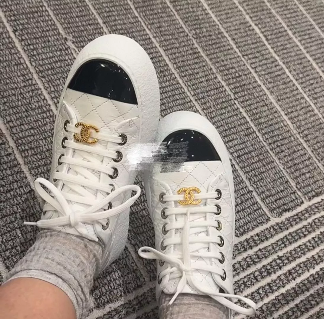 Chanel｜25A『白色 厚底餅乾大頭鞋』柔軟羊皮・菱格經典・舒適增高版