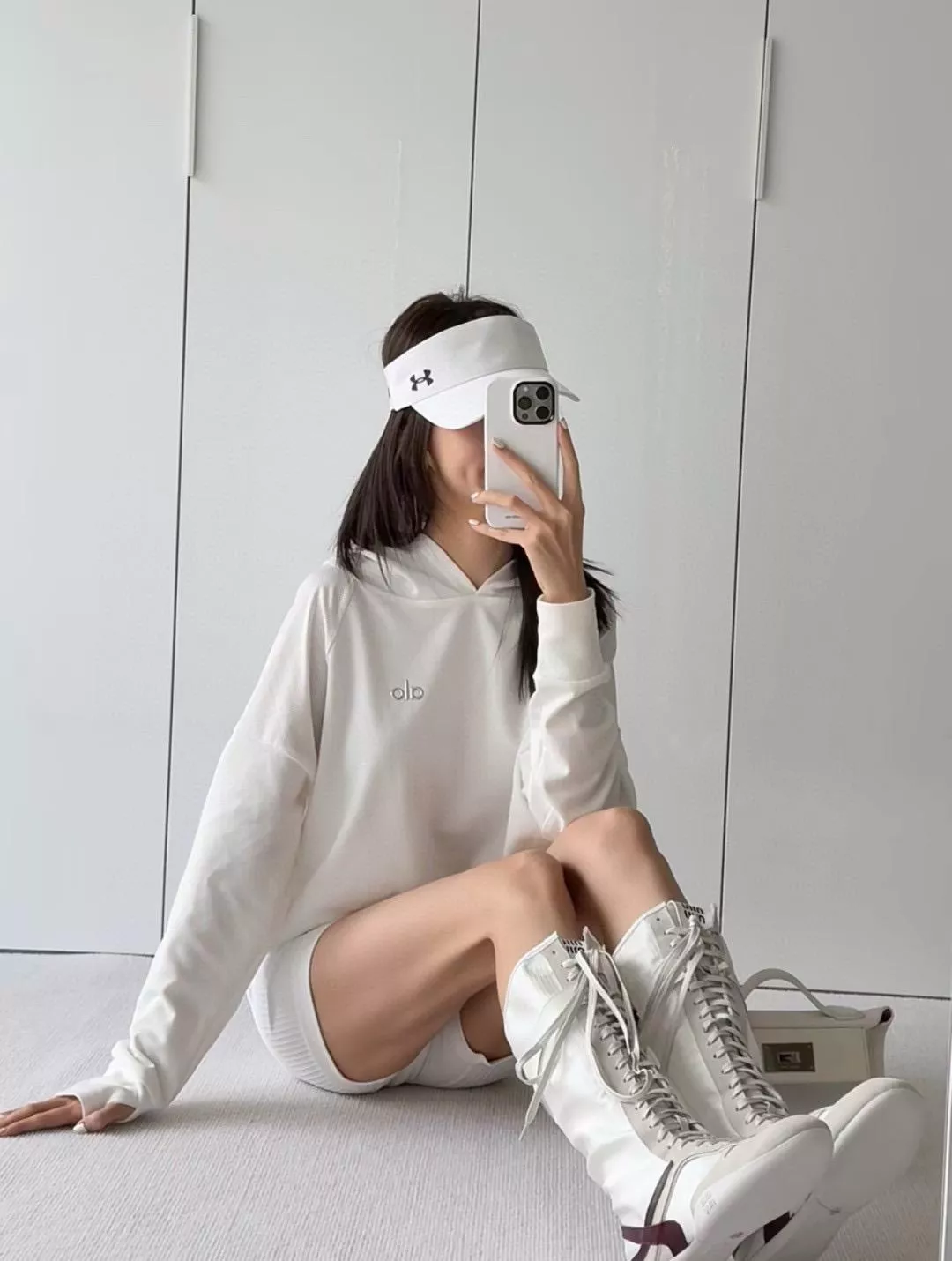 Miu Miu｜25SS新品 白色『Gymnasium高幫拳擊靴』科技織物×絨面皮革・復古運動風設計