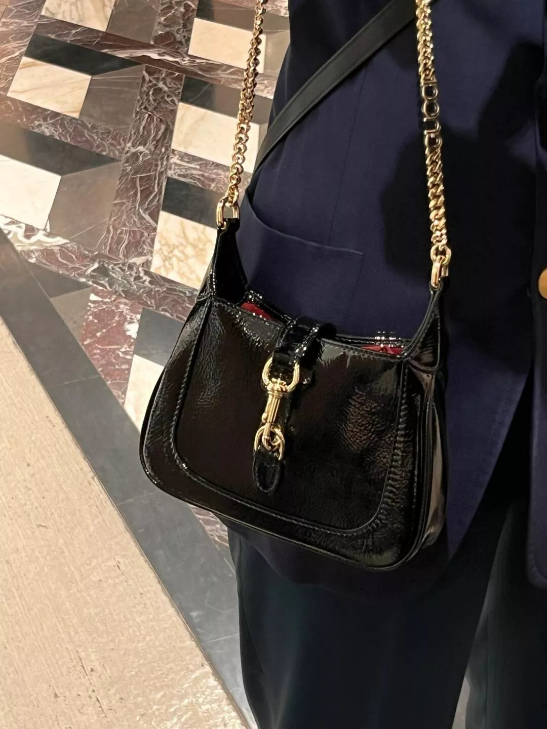 GUCCI｜Jackie Notte 迷你手袋（型號 782889）黑色漆皮款