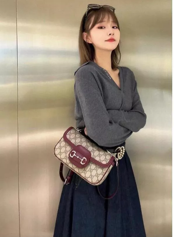 GUCCI｜安可拉紅 Horsebit 1955 小號手提包（型號 815206)