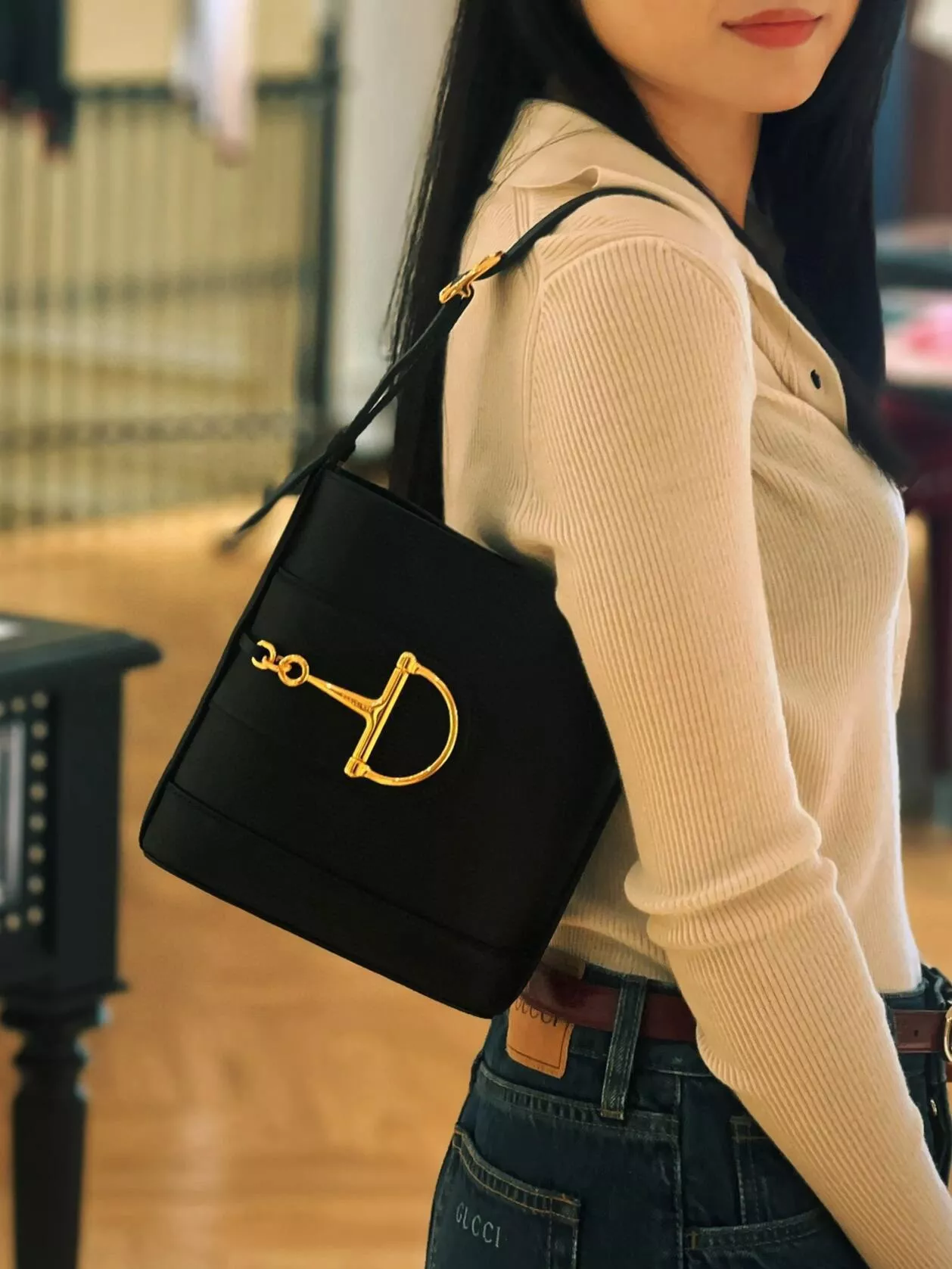 GUCCI｜｜黑色 73系列迷你水桶包（型號 833665）18.5cm