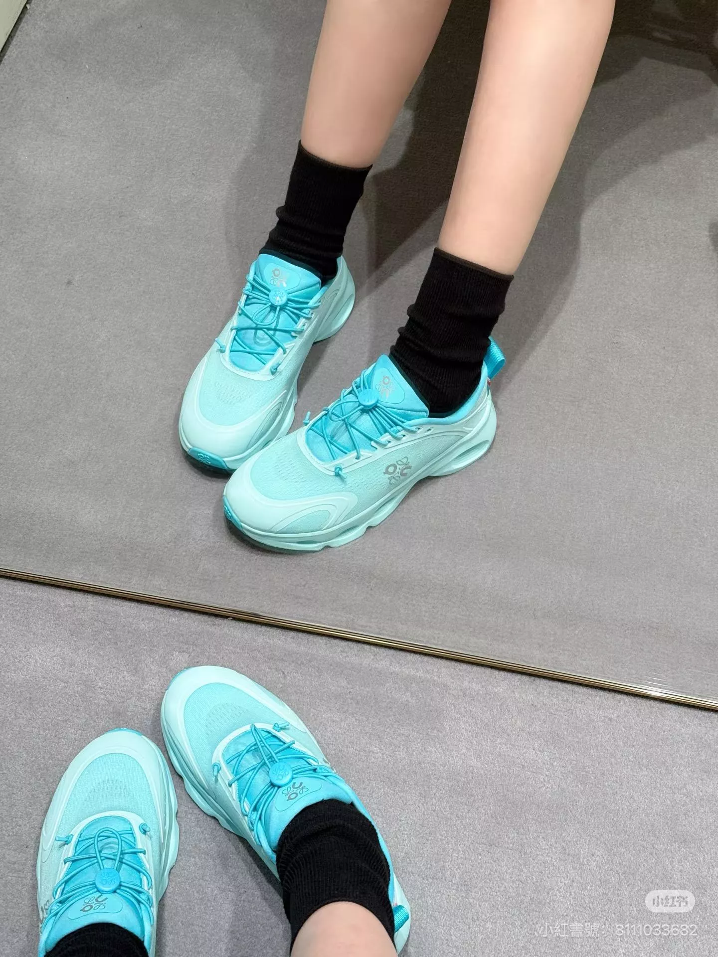 Loewe × On｜Cloudsolo 聯名輕量運動鞋（楊冪同款／男女款）