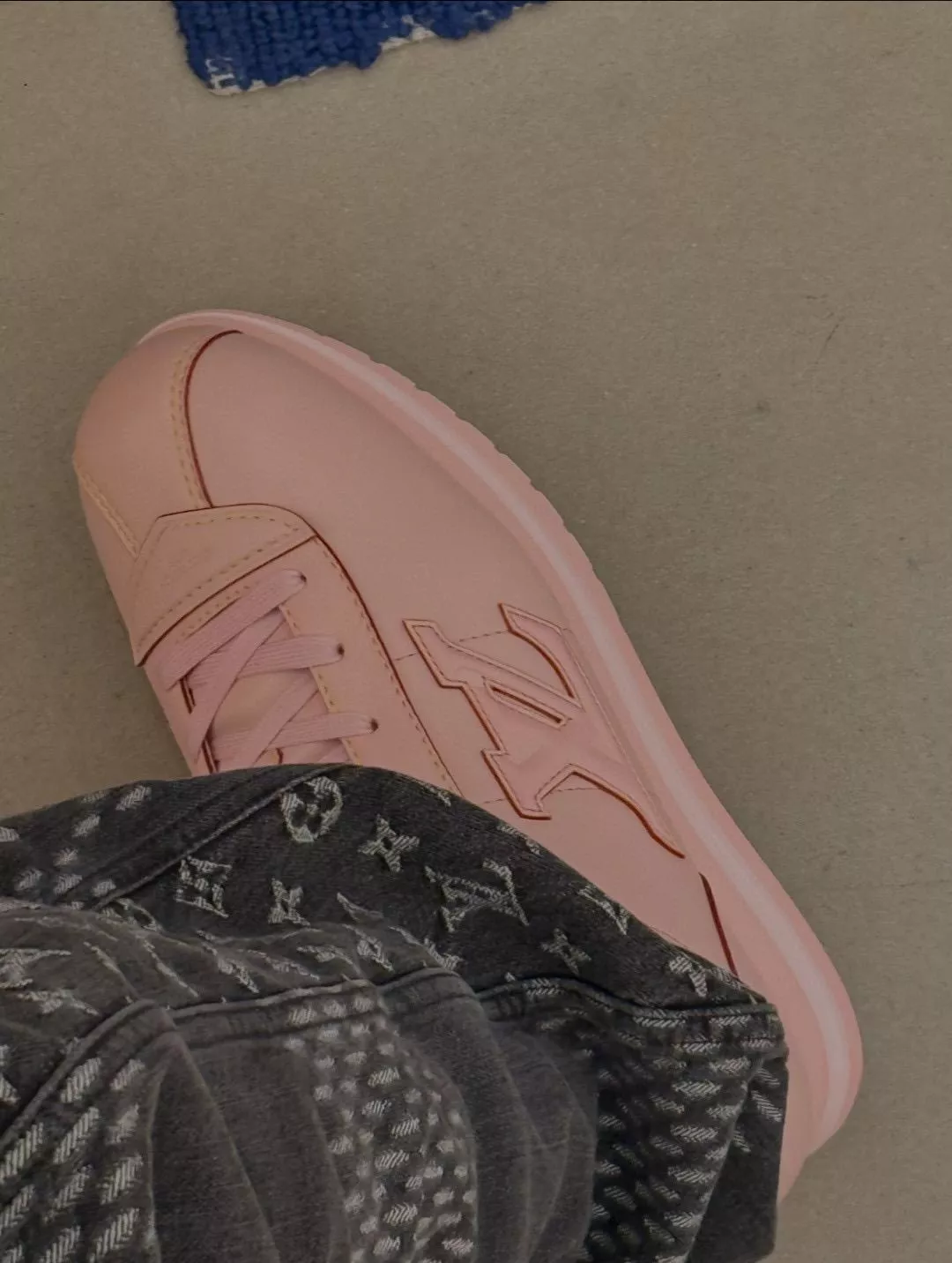 LV × Nigo｜粉色 ButterSoft 聯名運動鞋（男女款）35-45