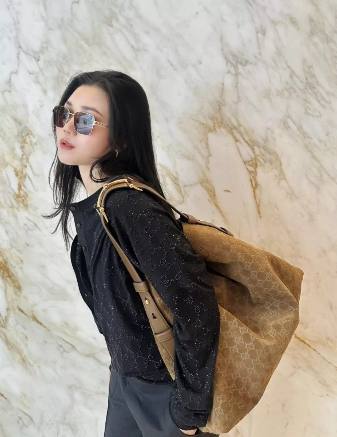 Gucci｜大號 Beatrix 系列牛皮革手袋（型號：850546／棕色 GG 壓磨砂）