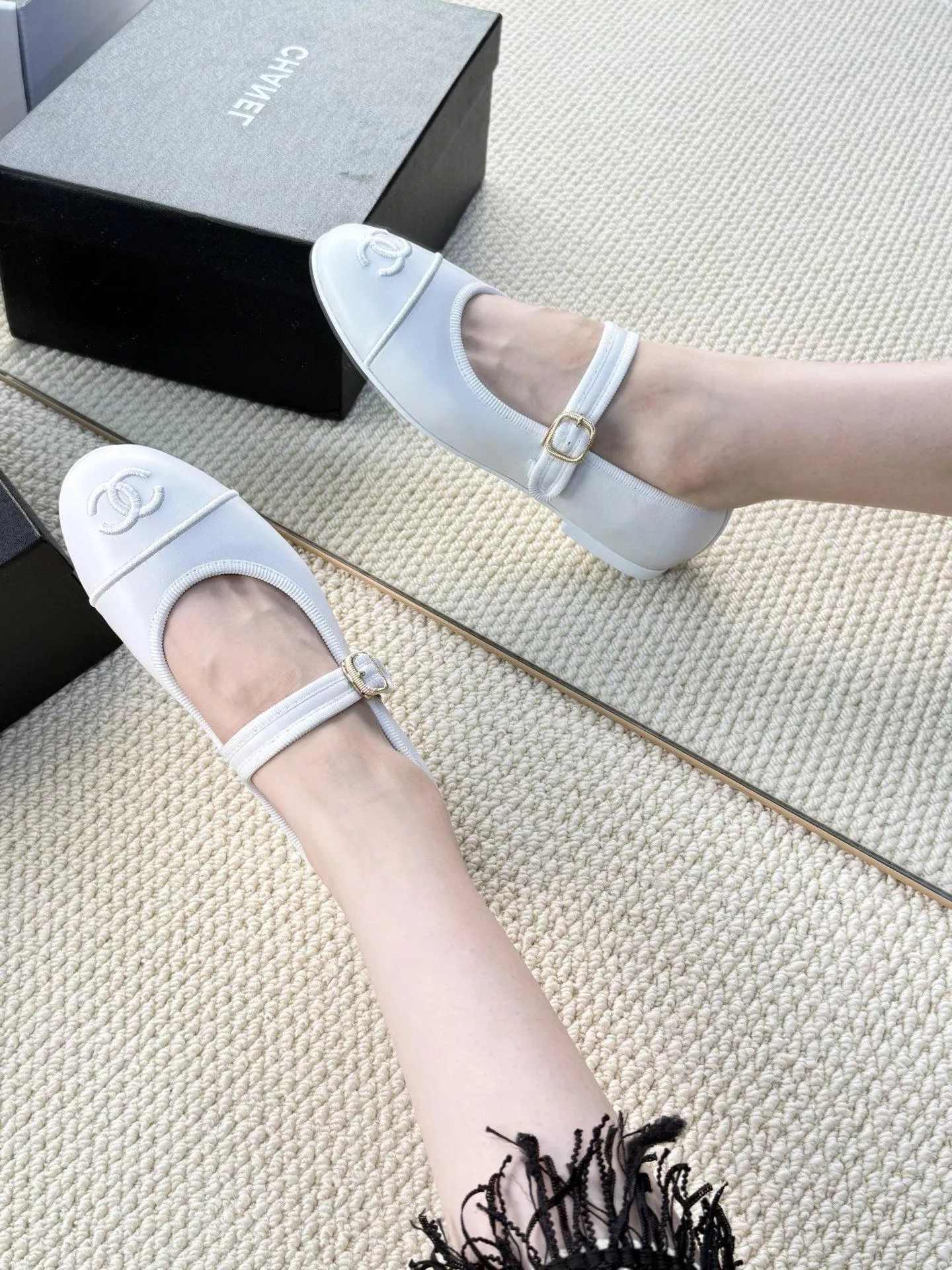 Chanel｜25s 皮革白 瑪麗珍平底娃娃鞋 35-39