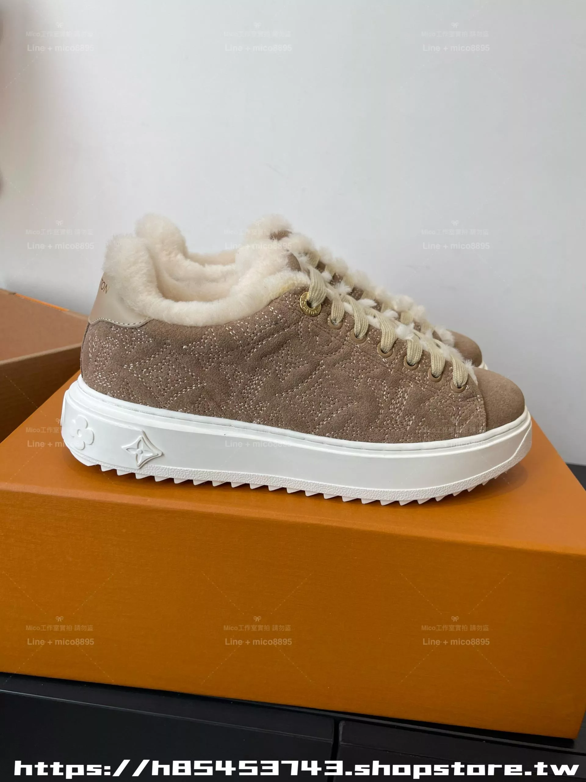 秋冬限定款｜刺繡款/米色 Time Out 系列羊羔毛休閒鞋（羊毛皮毛一體款）