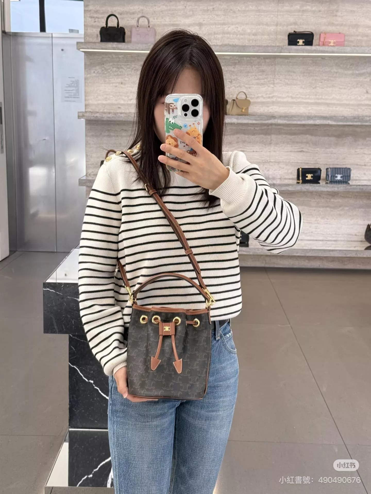 CELINE mini小水桶包 TEEN CLARA 標誌印花手袋（型號121672）