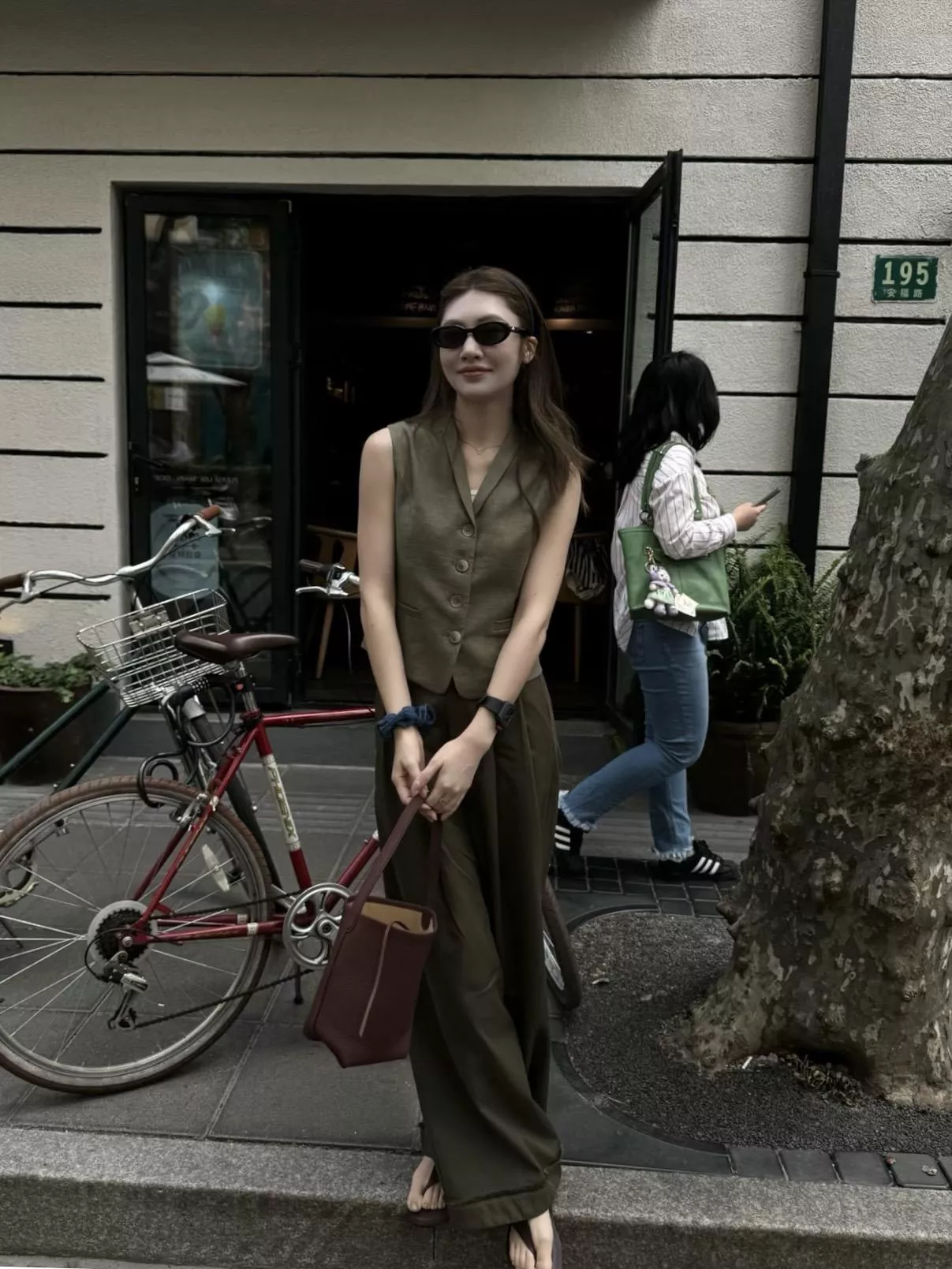 The Row 小羊皮款/烏木色 Small 小號 N/S Park 皮革托特包 24*22cm