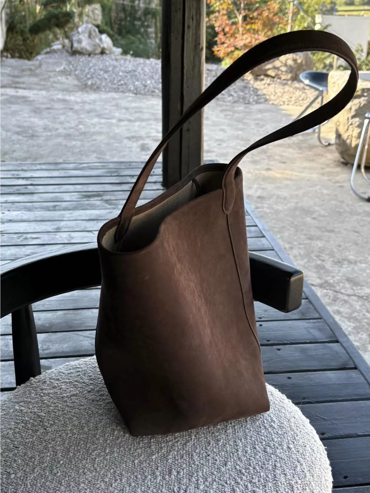 The Row 麂皮款/咖色 Medium 中號 N/S Park 皮革托特包