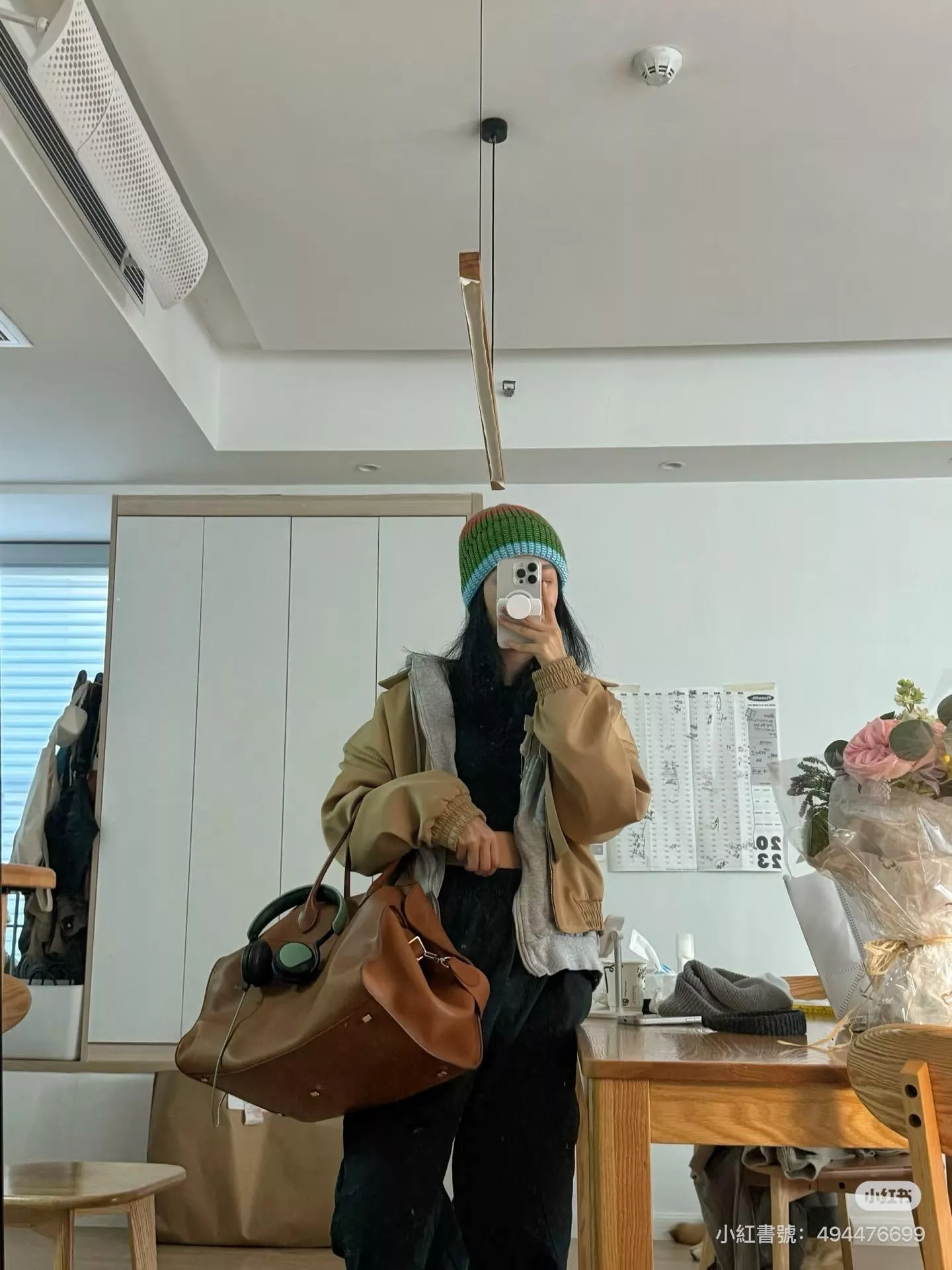 The Row Margaux 17  平紋托特包 （焦糖色）Margaux 17 dark brown saddle leather bag