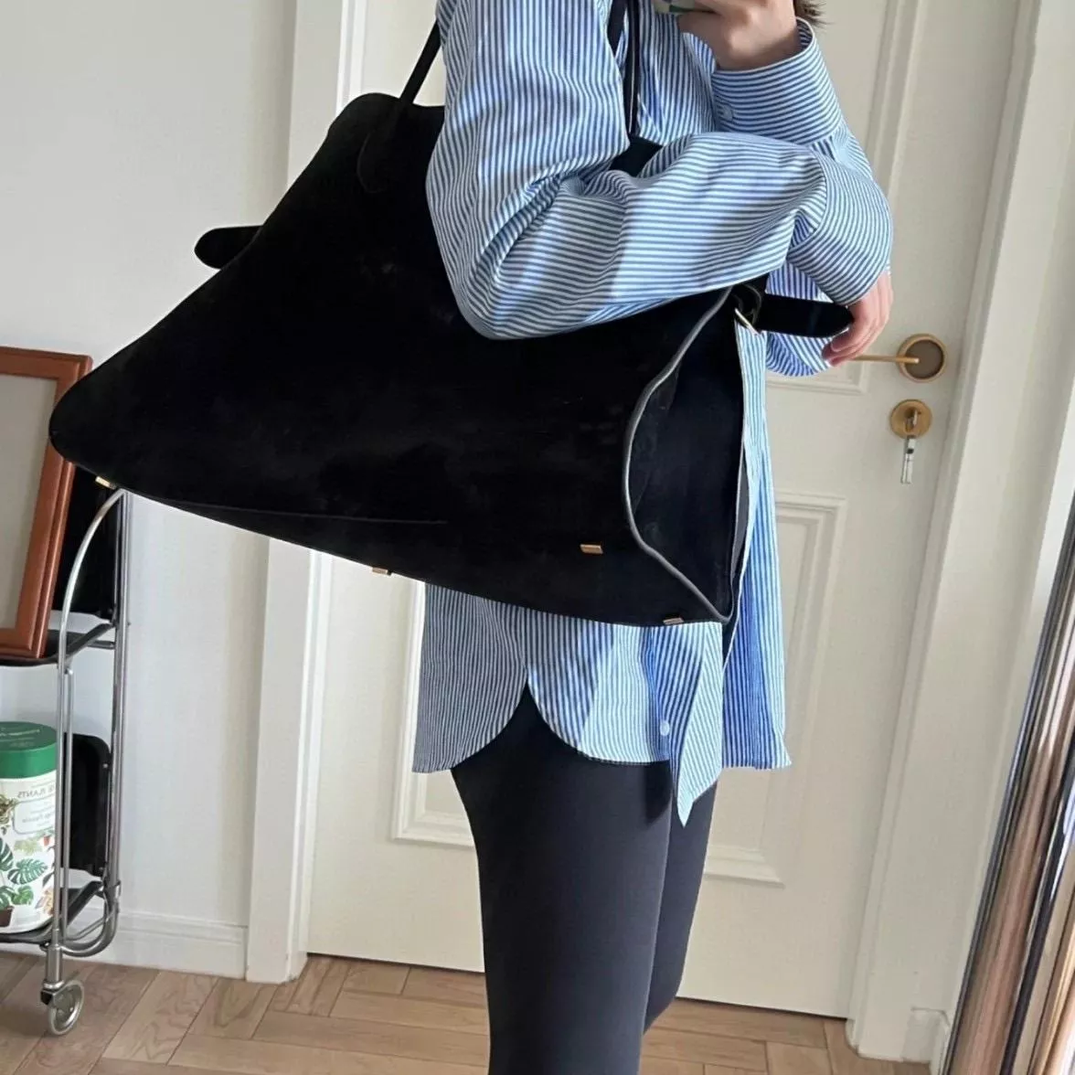 The Row Margaux 17 麂皮黑 Margaux 17 dark brown saddle leather bag