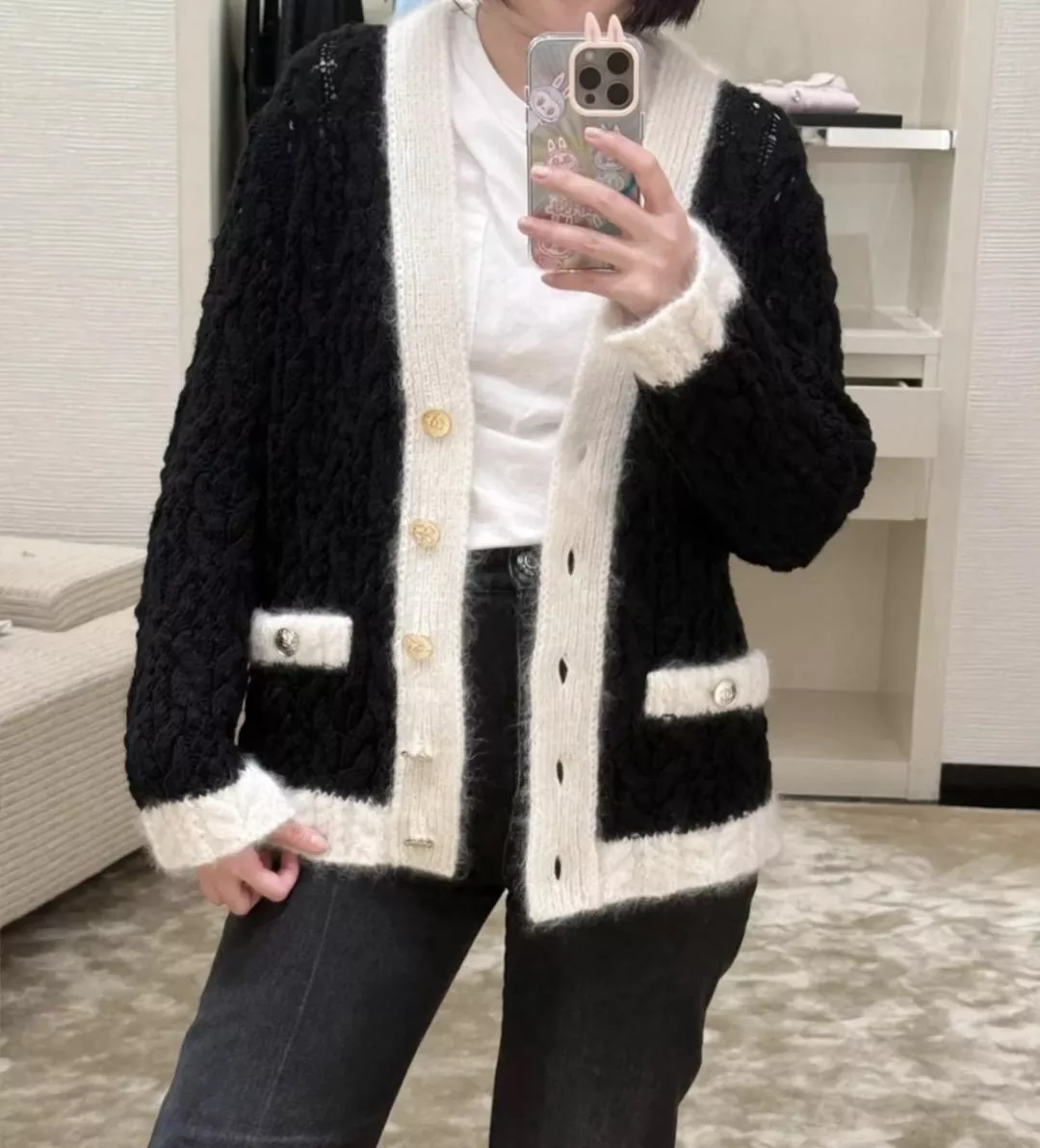 CHANEL 25B （黑色）馬海毛口袋針織外套 36/38/40