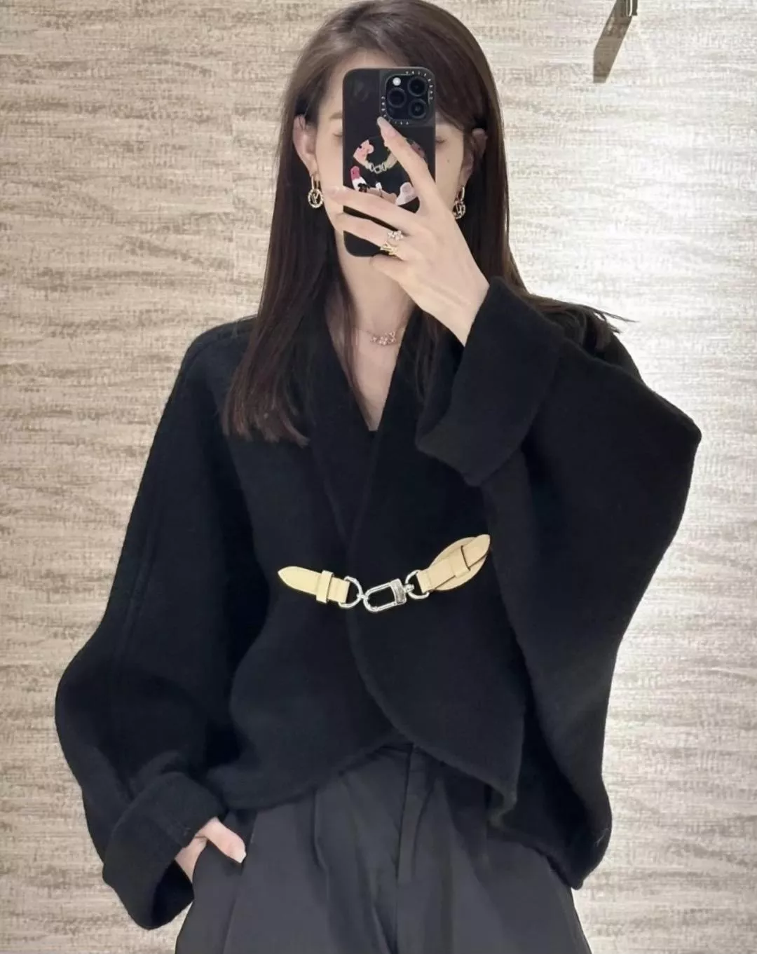 LV 黑色 羊毛斗篷披肩外套｜高級感女王氣場設計｜秋冬寬鬆遮肉款