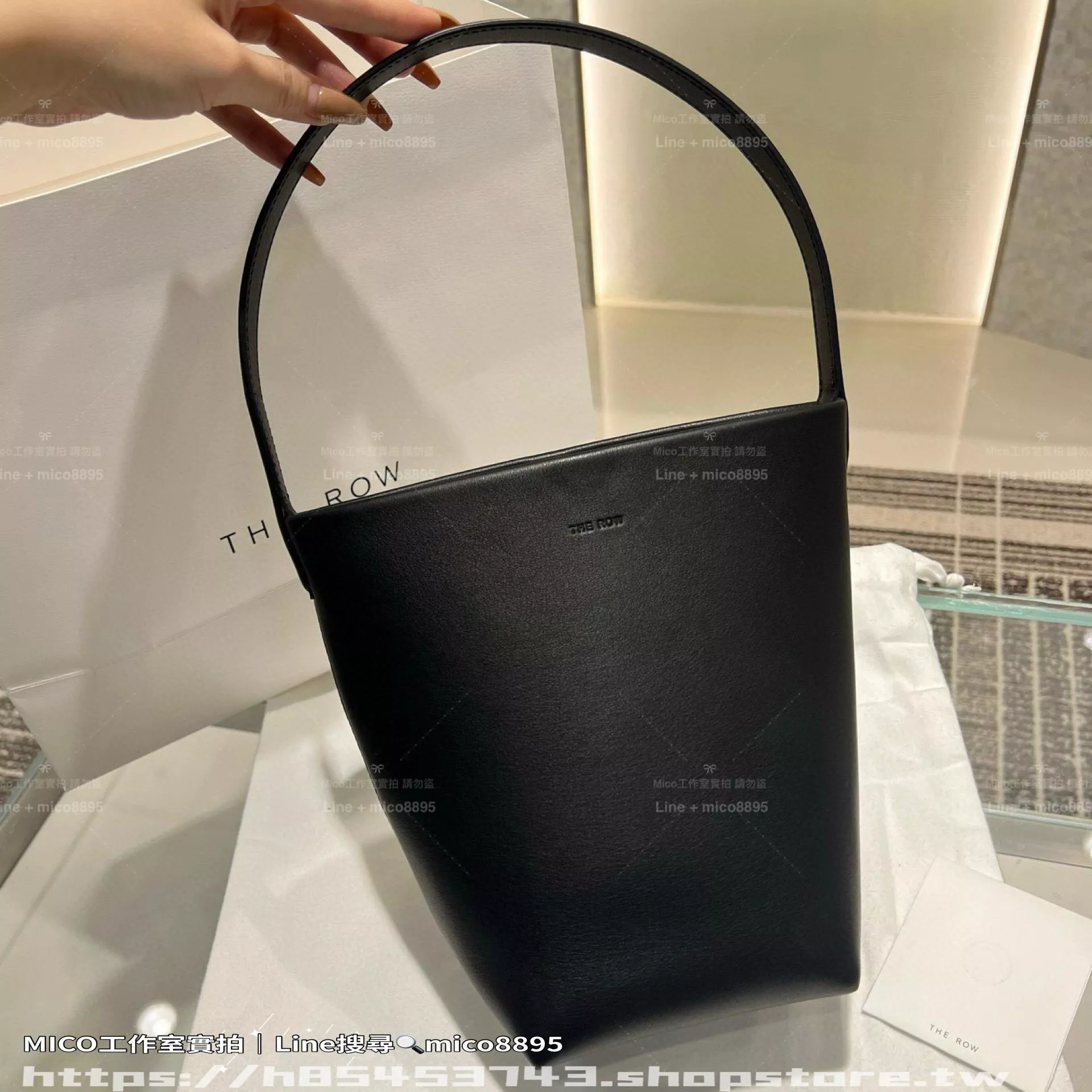 The Row 馬鞍皮款/黑色 Small 小號 N/S Park 皮革托特包 24*22cm