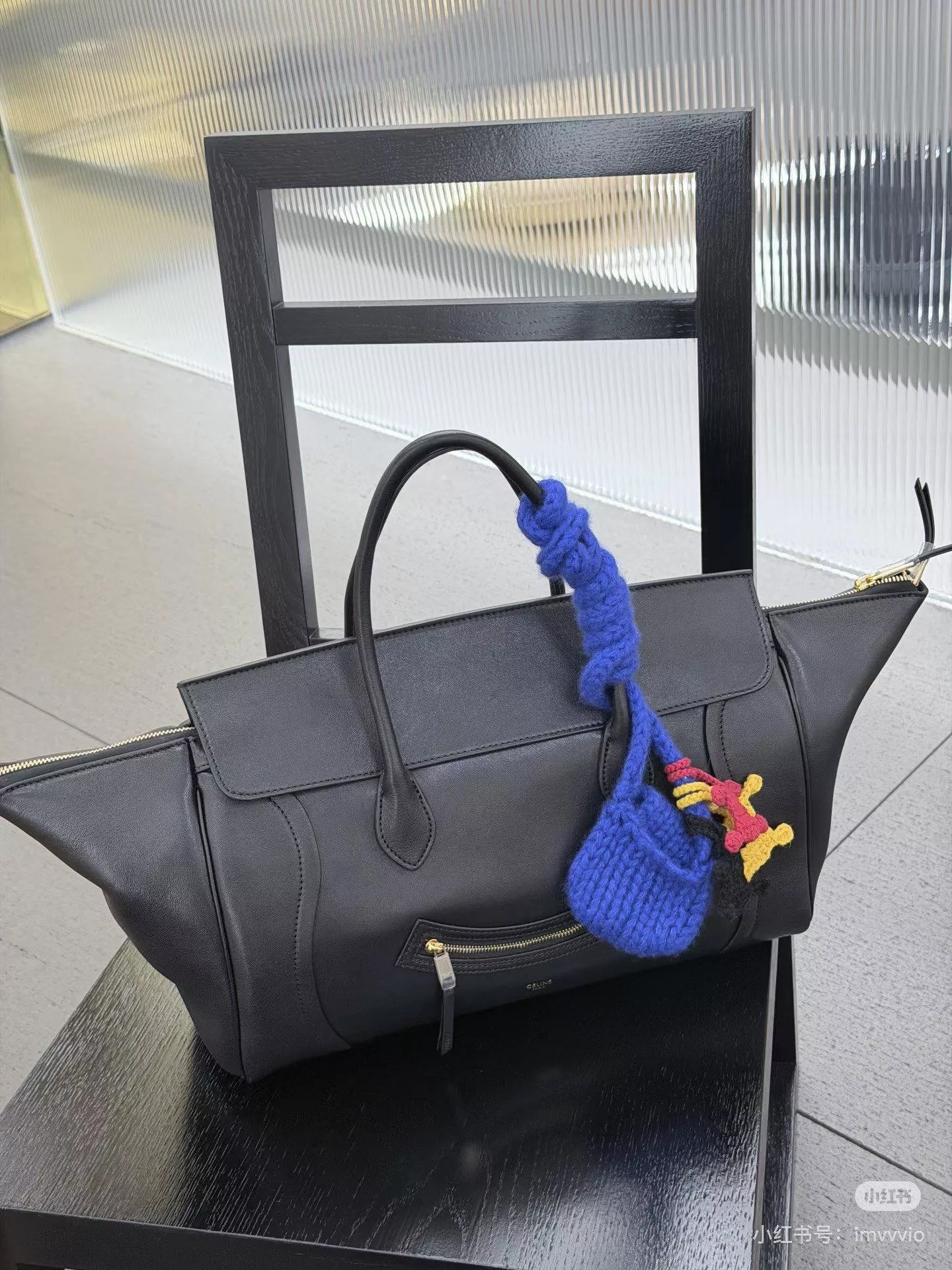 Celine 黑色 NEW LUGGAGE柔軟亮澤羊皮革中號手袋