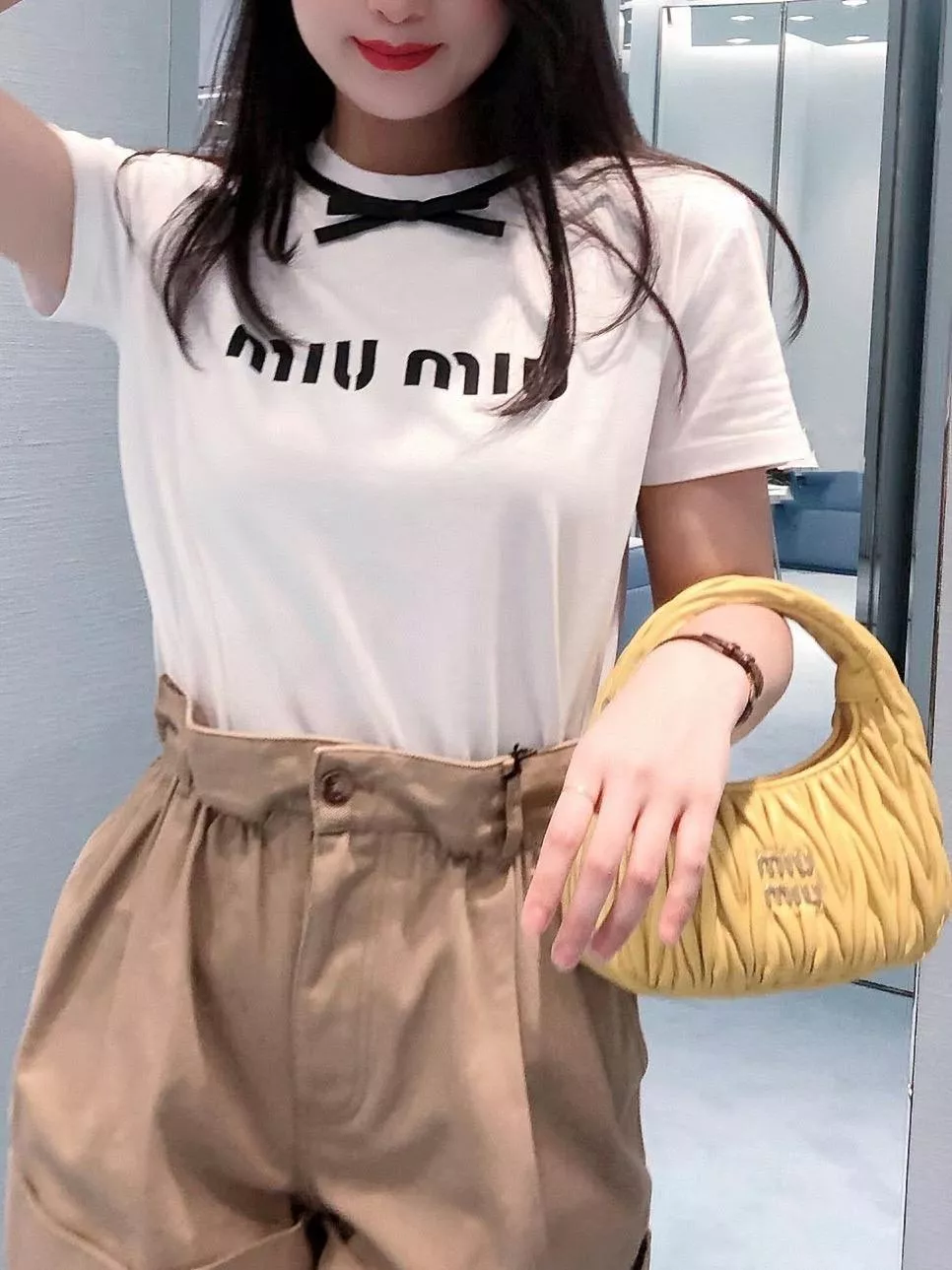 Miu Miu｜（金盞花黃） Wander Matelassé 羊皮迷你手提包5BP078