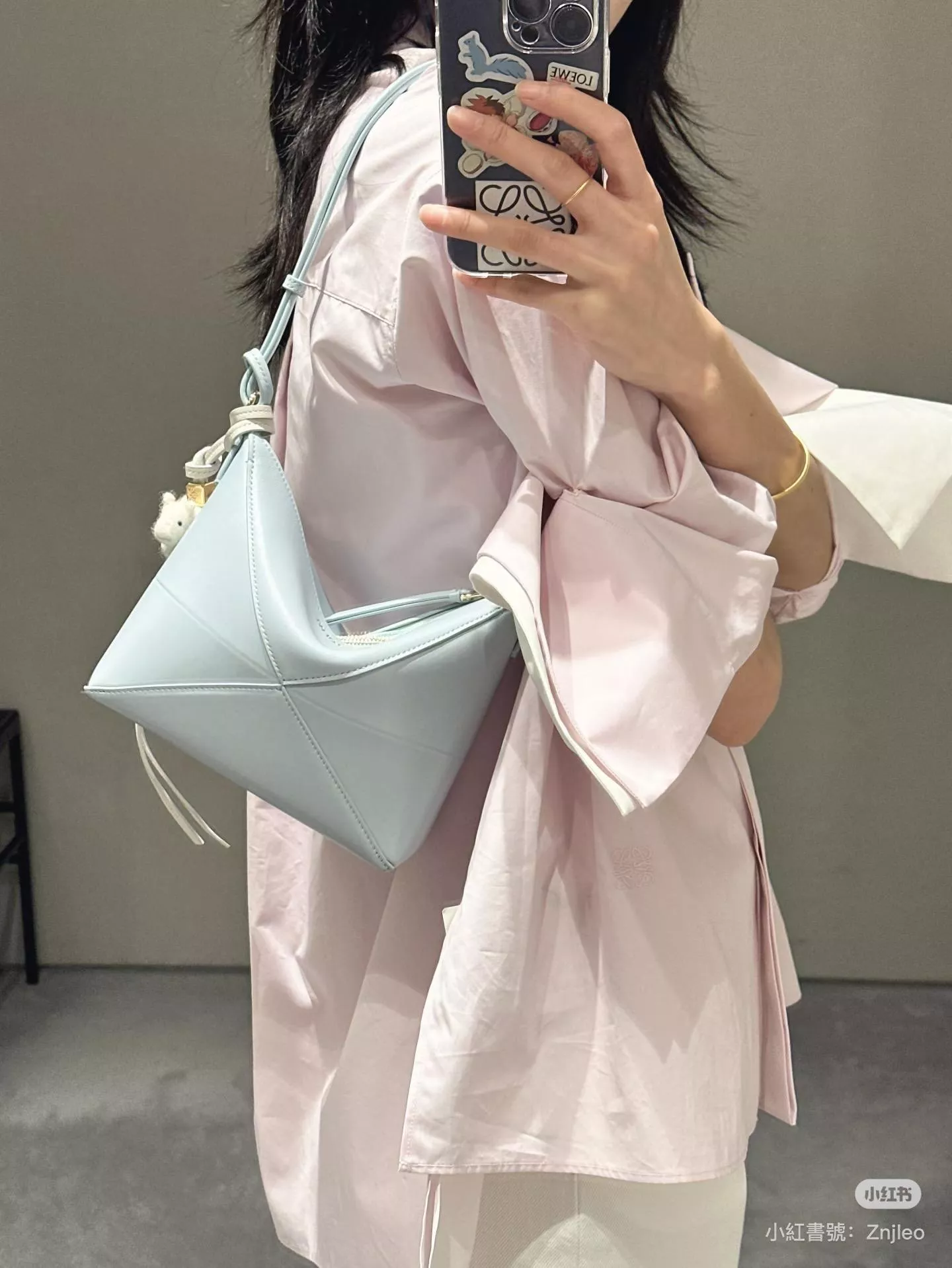 LOEWE｜極簡款 Puzzle Fold Pouch 手袋（冰川藍）23cm