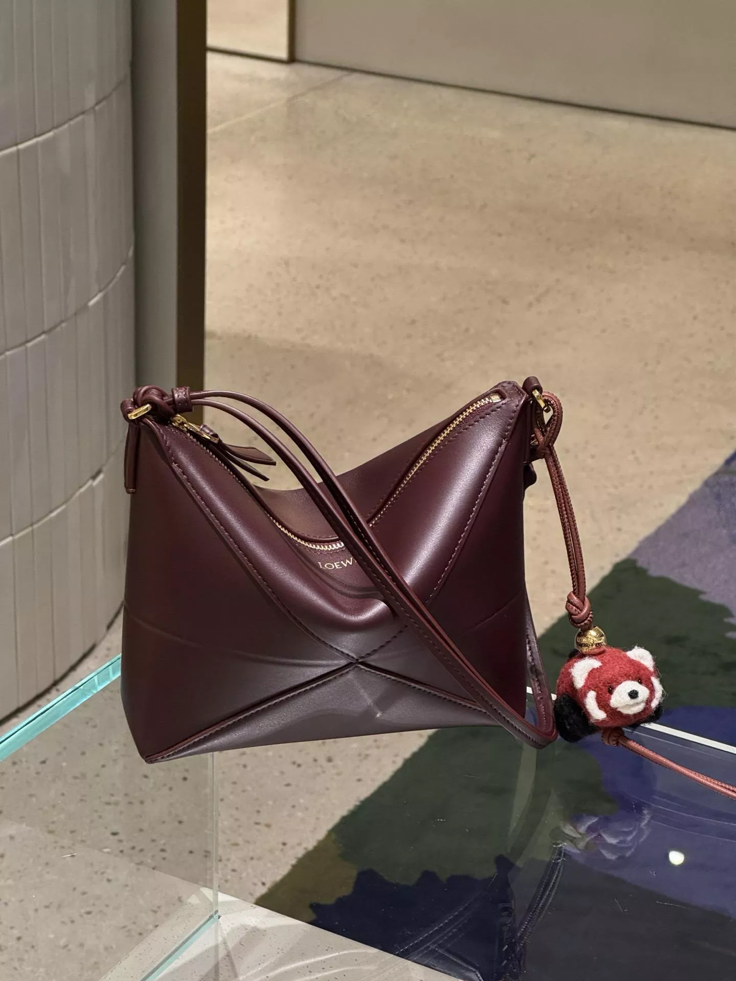 LOEWE｜酒紅色 Puzzle Fold Pouch 手袋 23cm