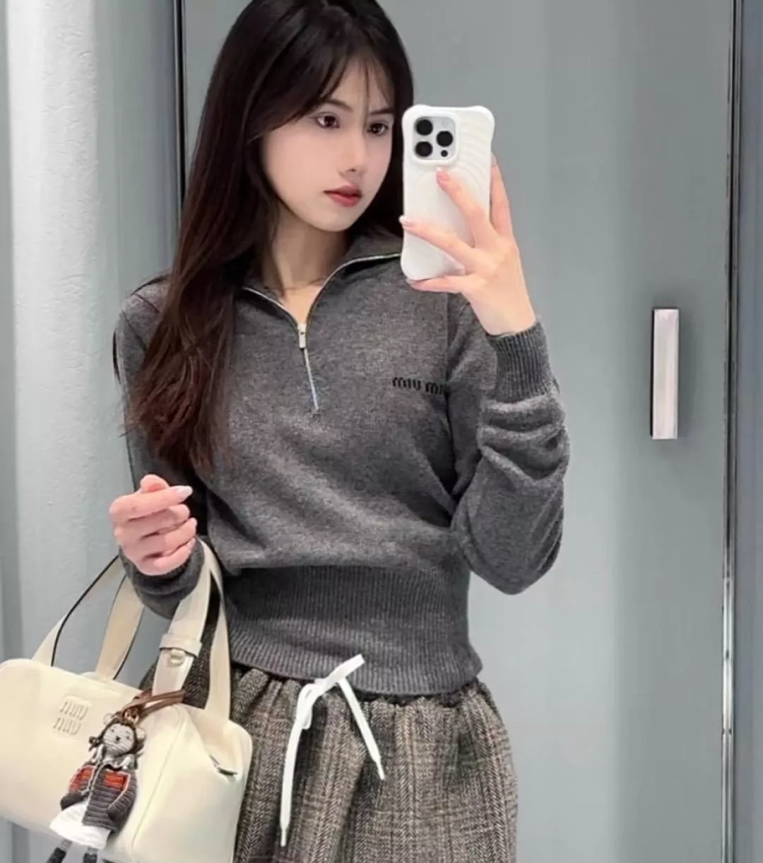 Miumiu 簡約款 寬領拉鍊羊絨針織衫｜36／38／40碼