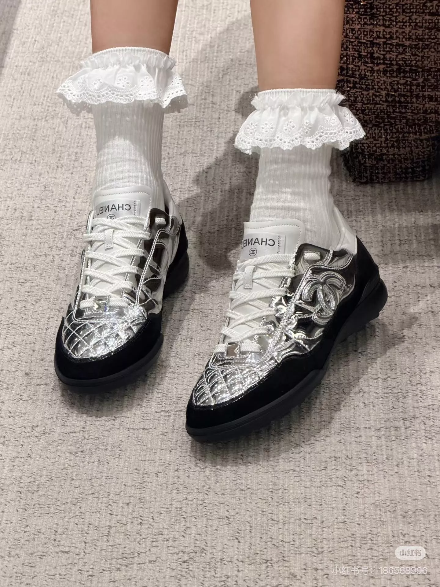 Chanel｜25N 滑雪系列德訓鞋 黑底亮面款（35-40碼）