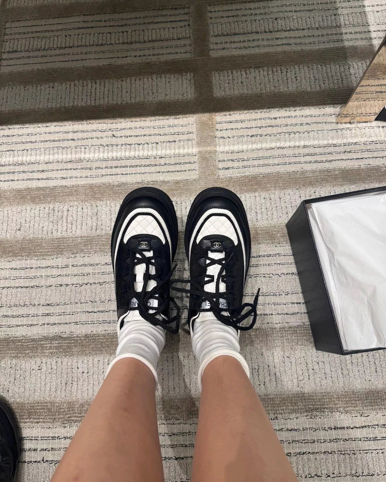 Chanel 25B 黑色 菱格熊貓運動鞋｜真皮拼接麂皮 厚底休閒鞋 女士百搭增高鞋（35–40碼）