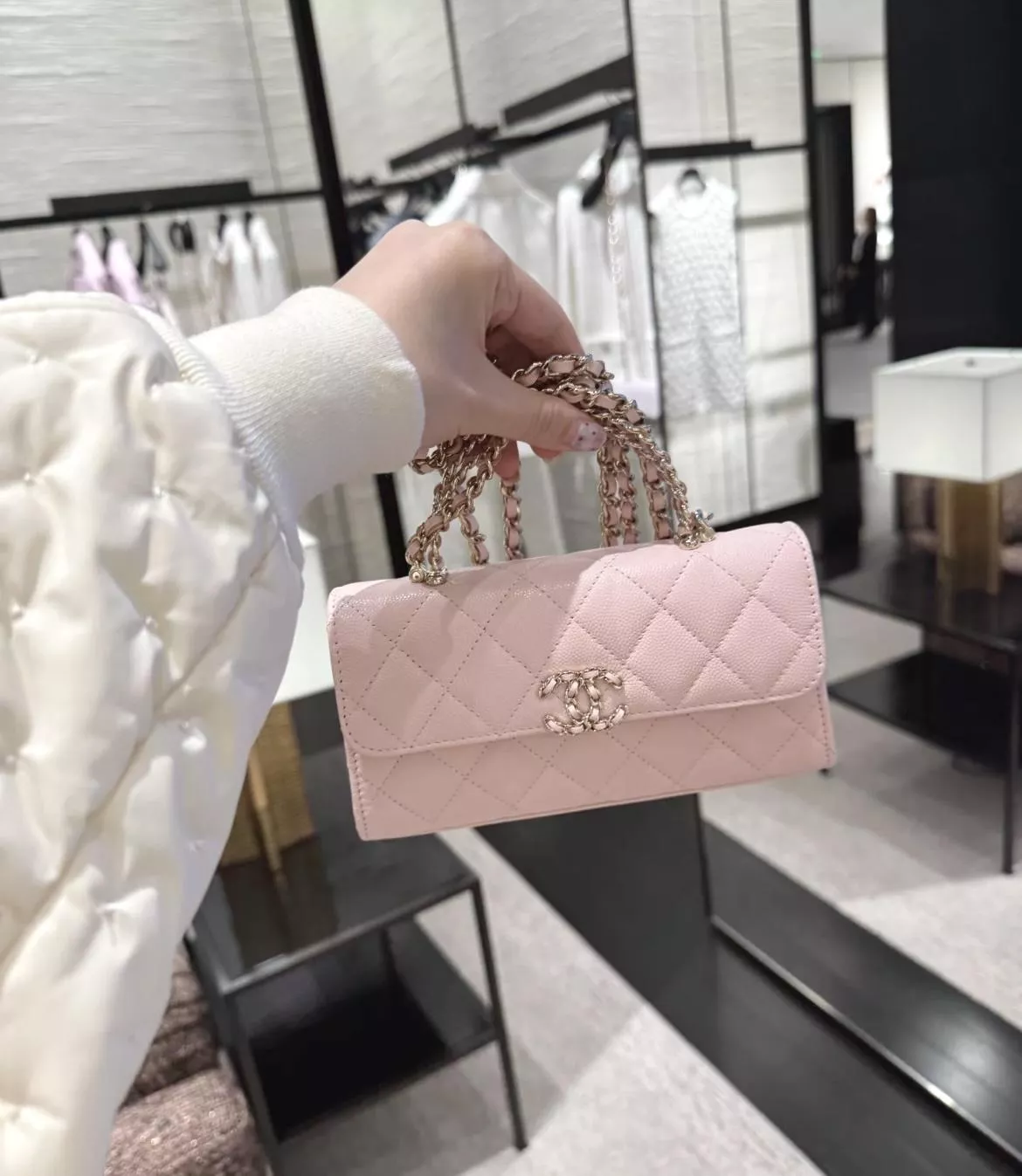 CHANEL 25s Mini Kelly・粉色魚子醬牛皮｜交叉手柄款｜10×18×4.5cm