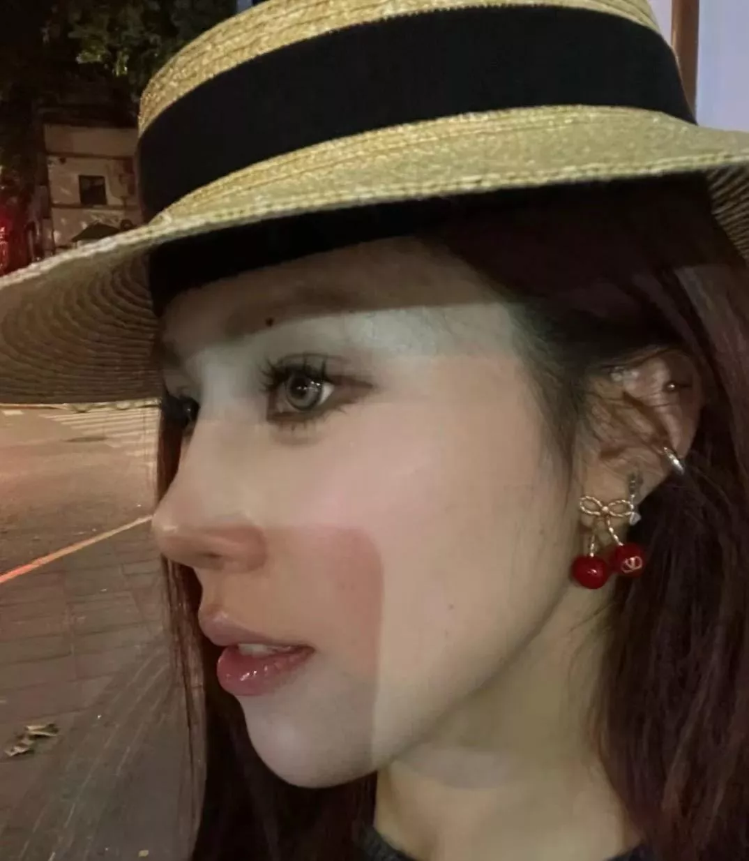 VALENTINO 紅櫻桃立體耳環｜甜酷紅×復古