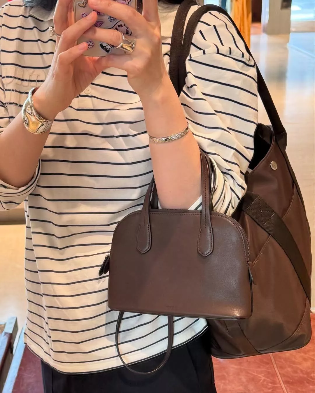 The Row 【烏木色 Mini Ingrid 迷你老錢風手提包｜進口馬鞍皮】小巧輕盈・低調高級・可側背/肩背