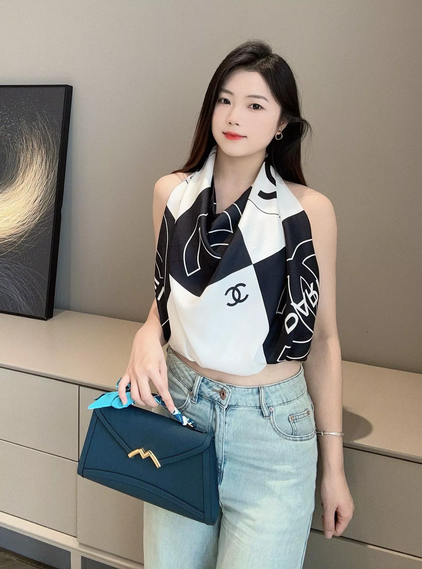 MOYNAT 雙縫線 普魯士藍 Gabrielle Clutch 一代｜M 旋轉扣｜掌紋小牛皮（附全套包裝）