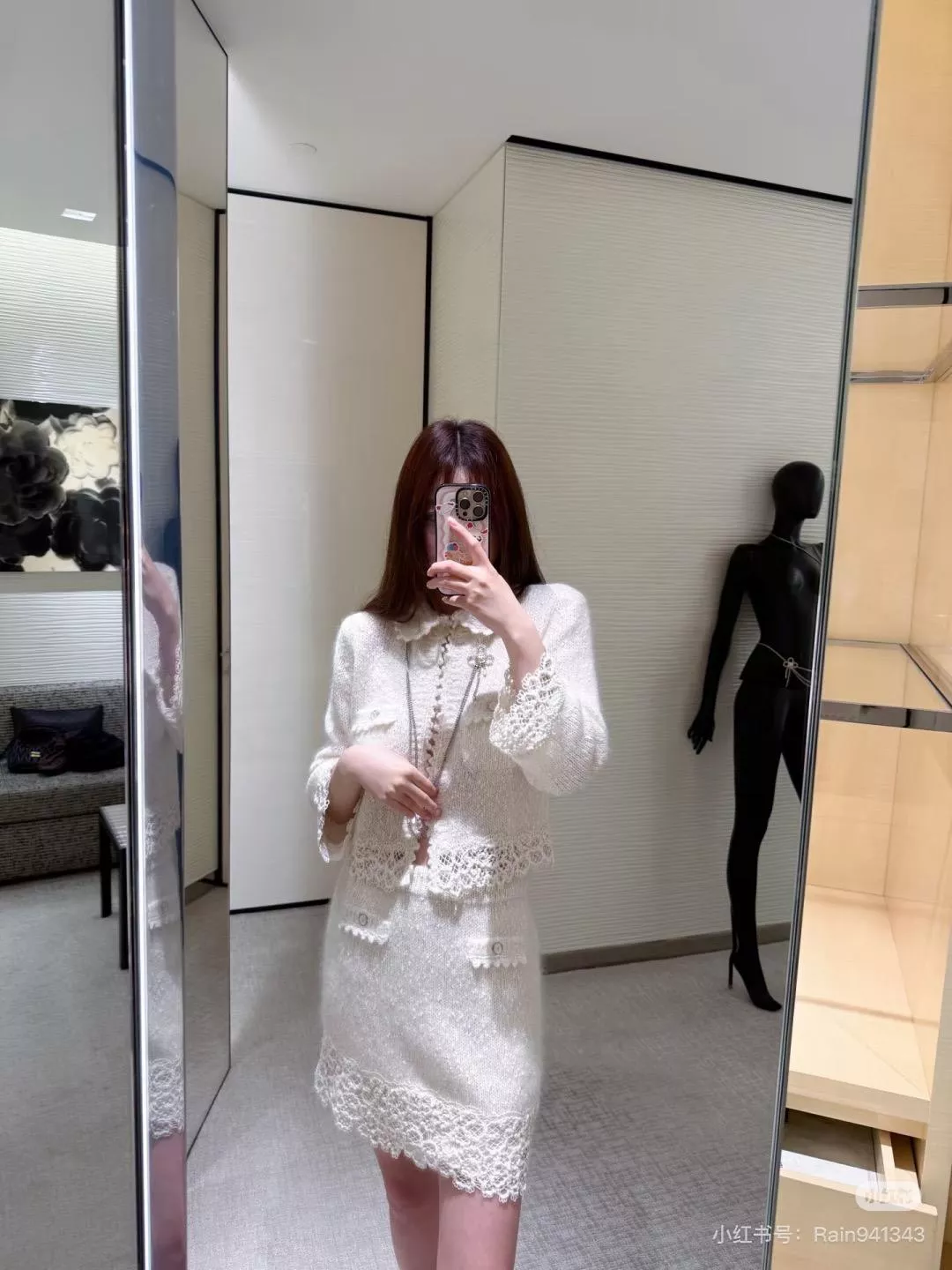 CHANEL 25B 奶白色高級感鏤空毛料套裝 開衫/半裙｜36 / 38 / 40