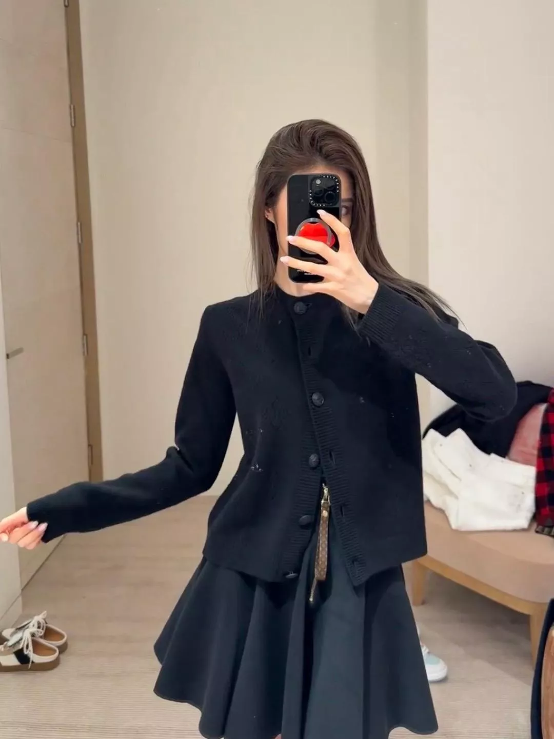 LV黑色低調款 鏤空織紋珠片開衫｜羊毛羊絨混紡｜S / M / L