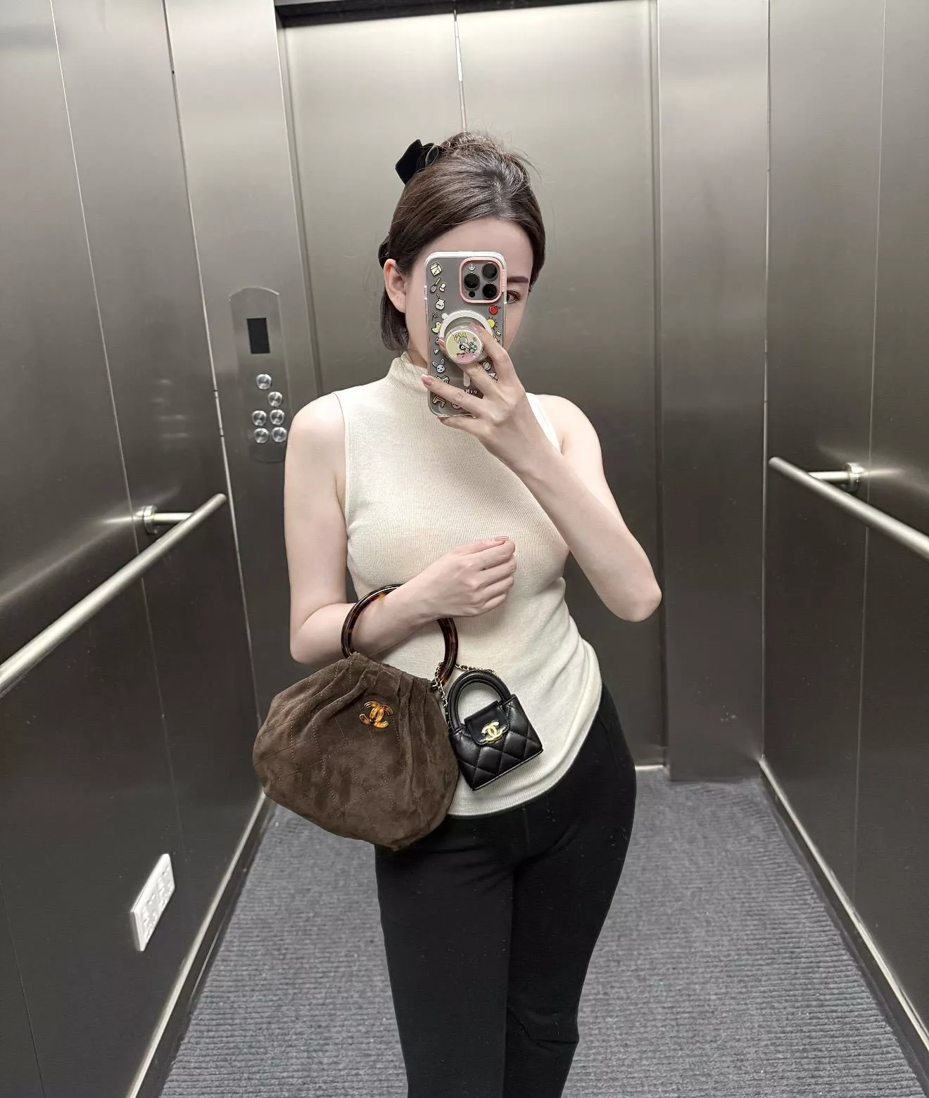 26C 玳瑁手柄元寶包（大號）｜麂皮效果小牛皮｜18×24×12cm