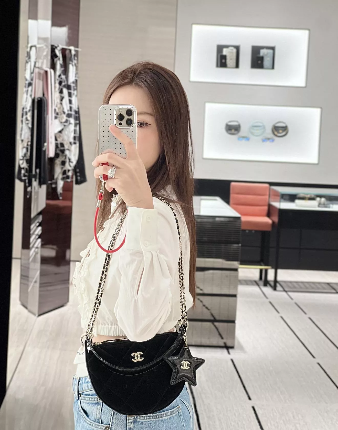 25N Coco Neige 絲絨月牙包｜黑金限定｜15×22×6cm（滑雪系列）