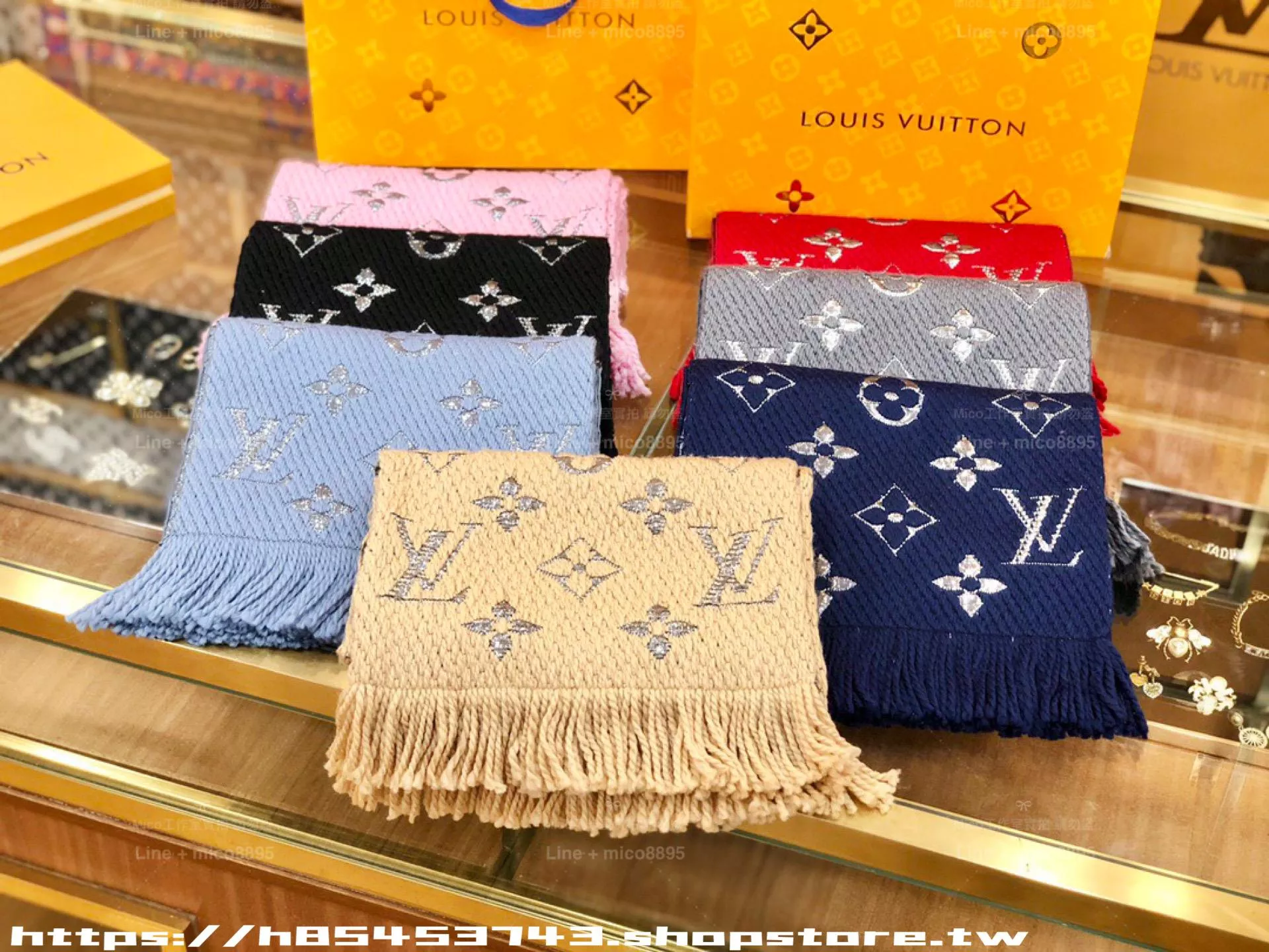 銀線x 六個色 Monogram 刺繡圍巾｜175×30cm｜手工流蘇款