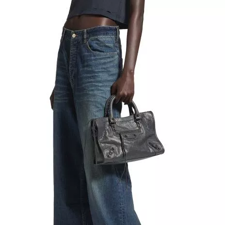 黑釦/火山灰 LE CITY BAG SMALL 小羊皮做舊感｜Vintage氛圍款｜30cm