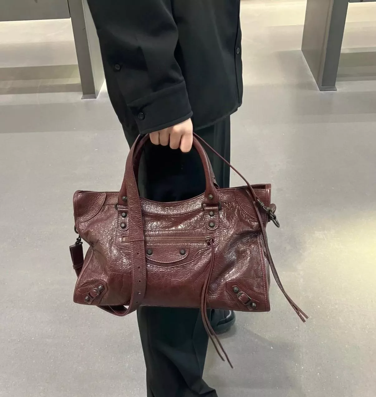 黑釦/酒紅色 中號 LE CITY BAG 小羊皮做舊感｜Vintage氛圍款｜37cm