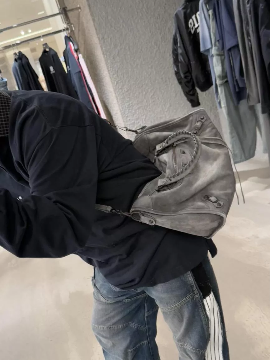 灰色麂皮系列 三個尺寸 LE CITY BAG 機車包 ｜Vintage氛圍款｜